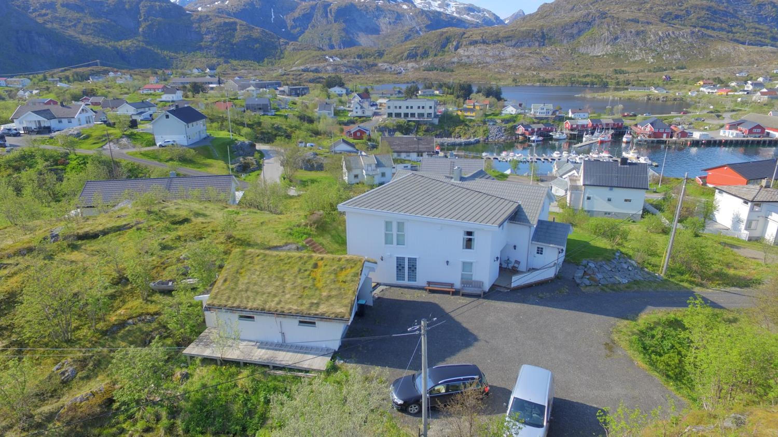 Sørvågen Villa luxury home with sauna view 4