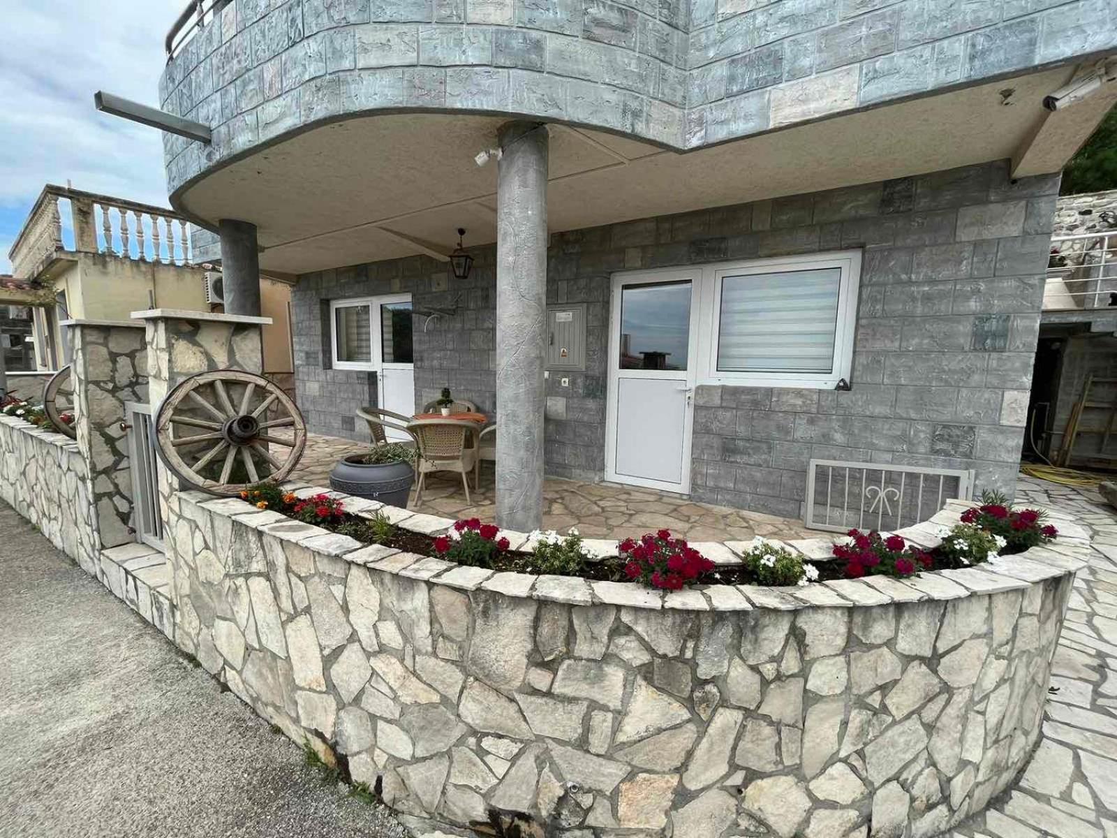 Fimas Residence