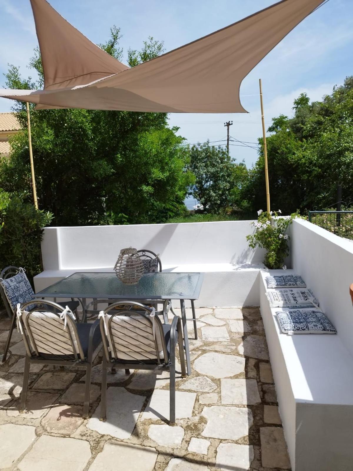Garneli Apartments