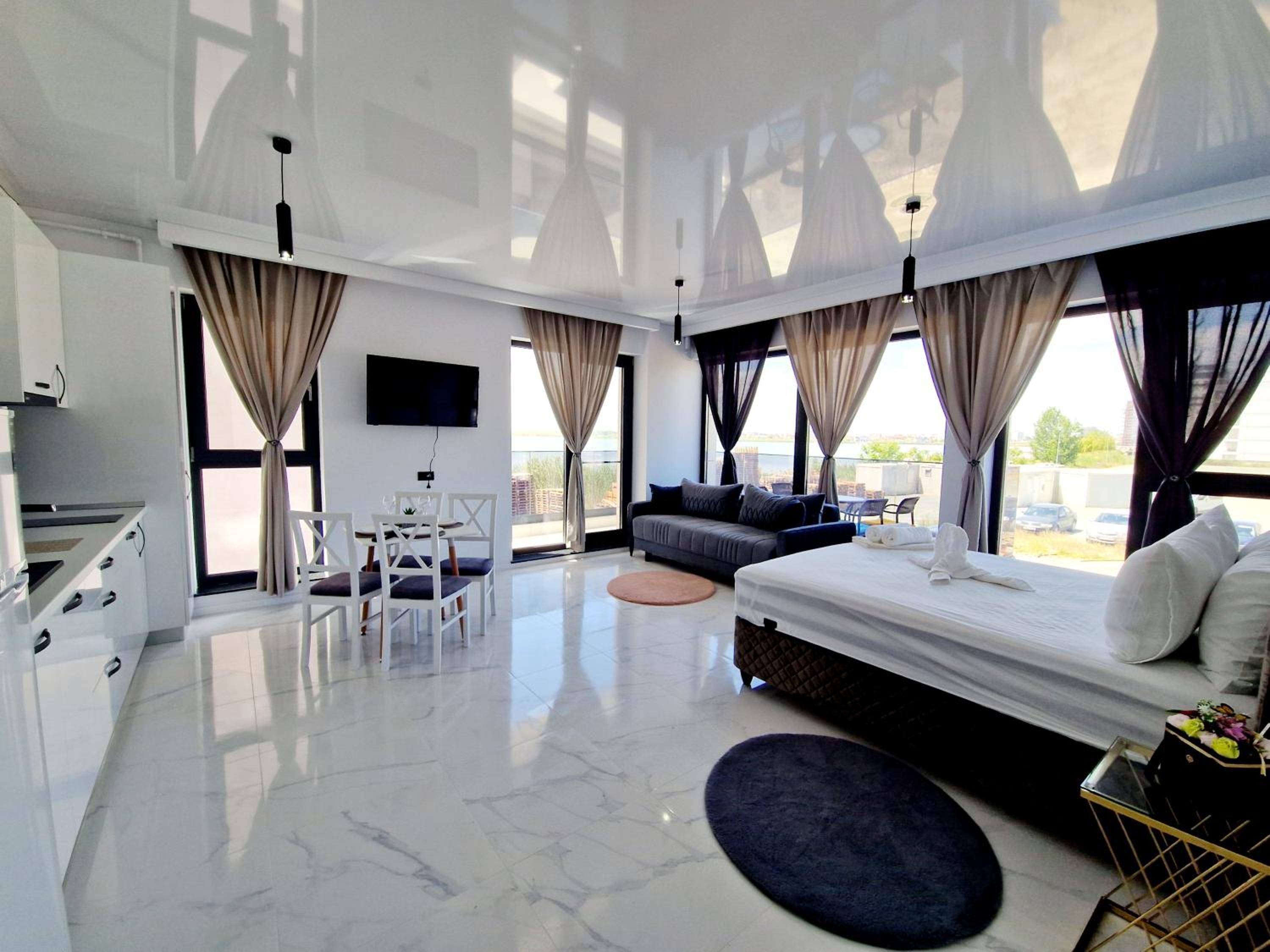 Studio Armsea Mamaia Nord view 5