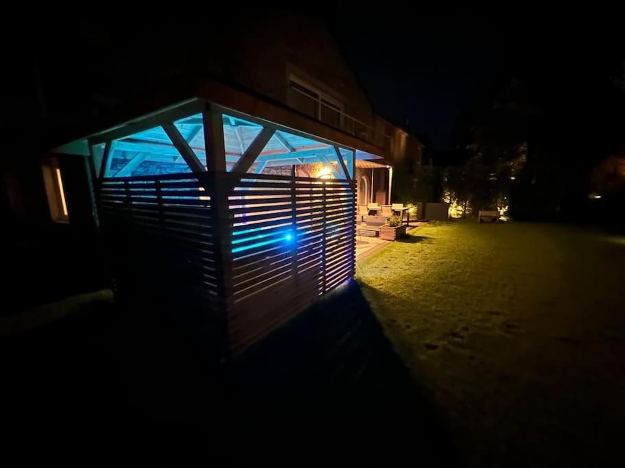 Jacuzzi - Sauna - BBq - Jardin - Garden Lodge - Myosotis