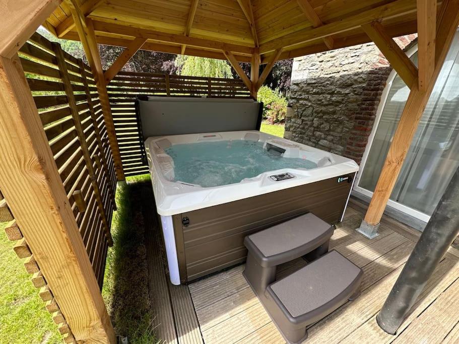 Jacuzzi - Sauna - BBq - Jardin - Garden Lodge - Myosotis