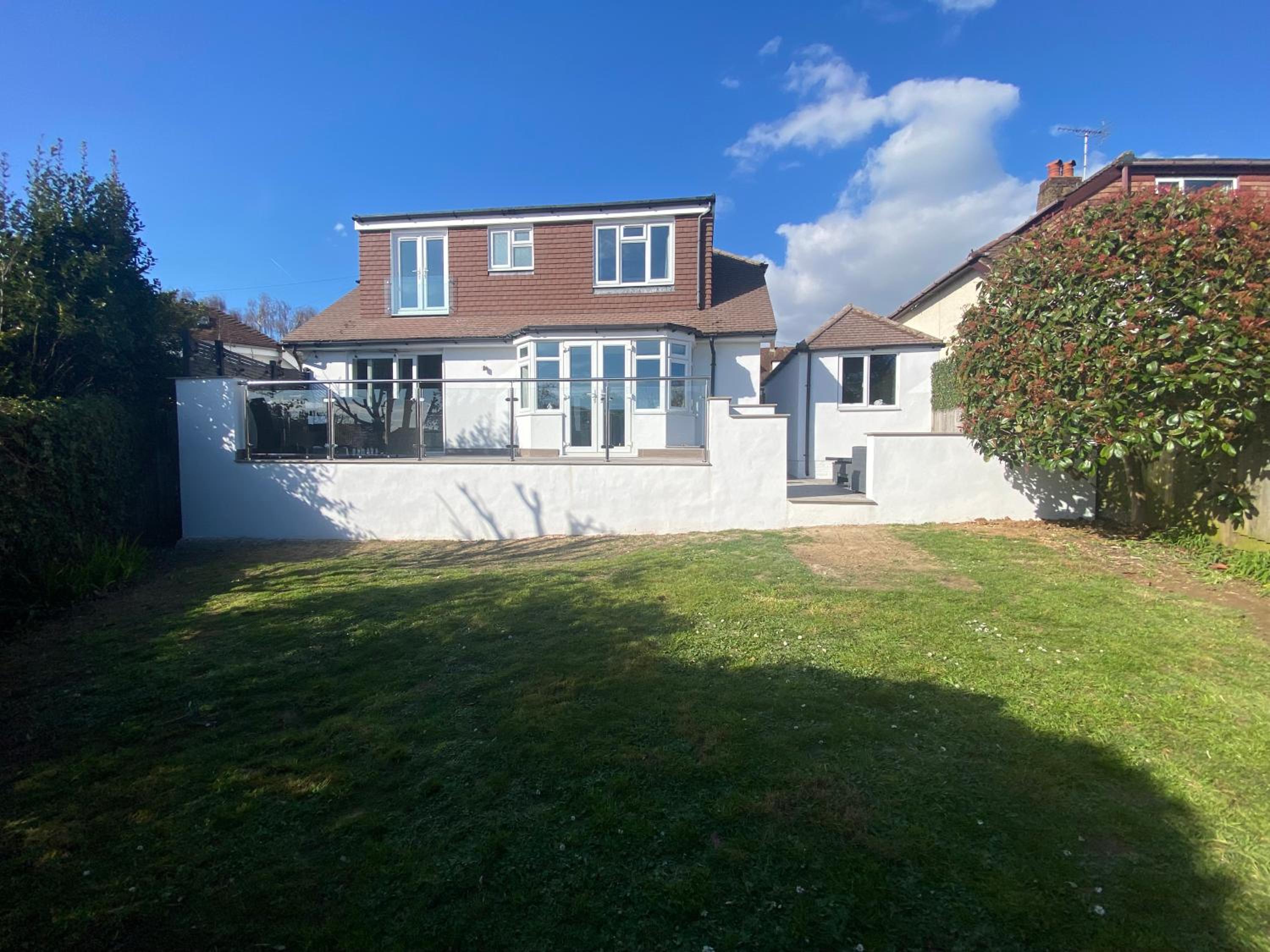 Willows Worthing - Sea views & EV charger view 3