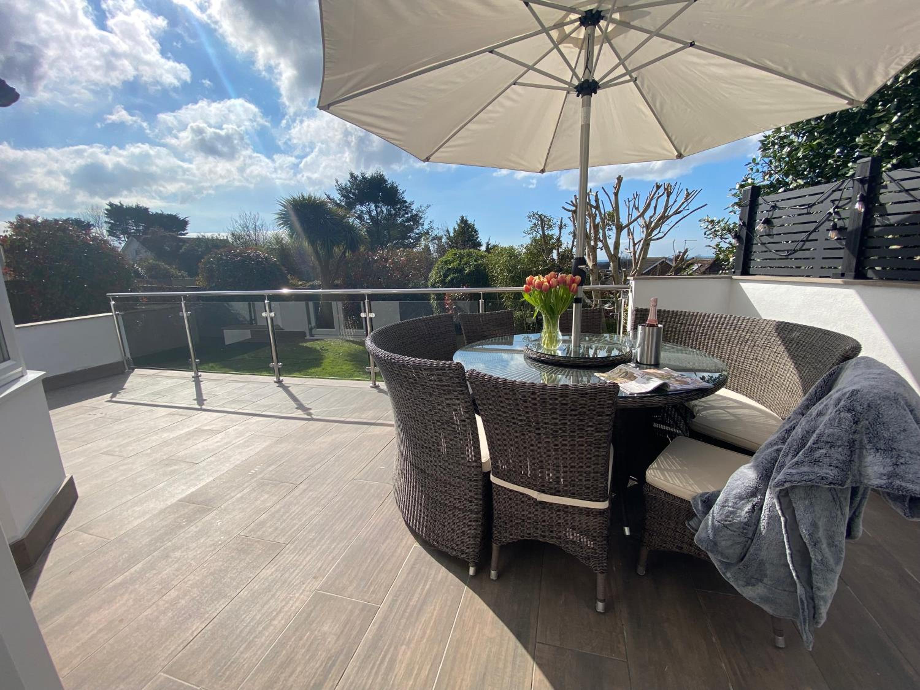 Willows Worthing - Sea views & EV charger view 2