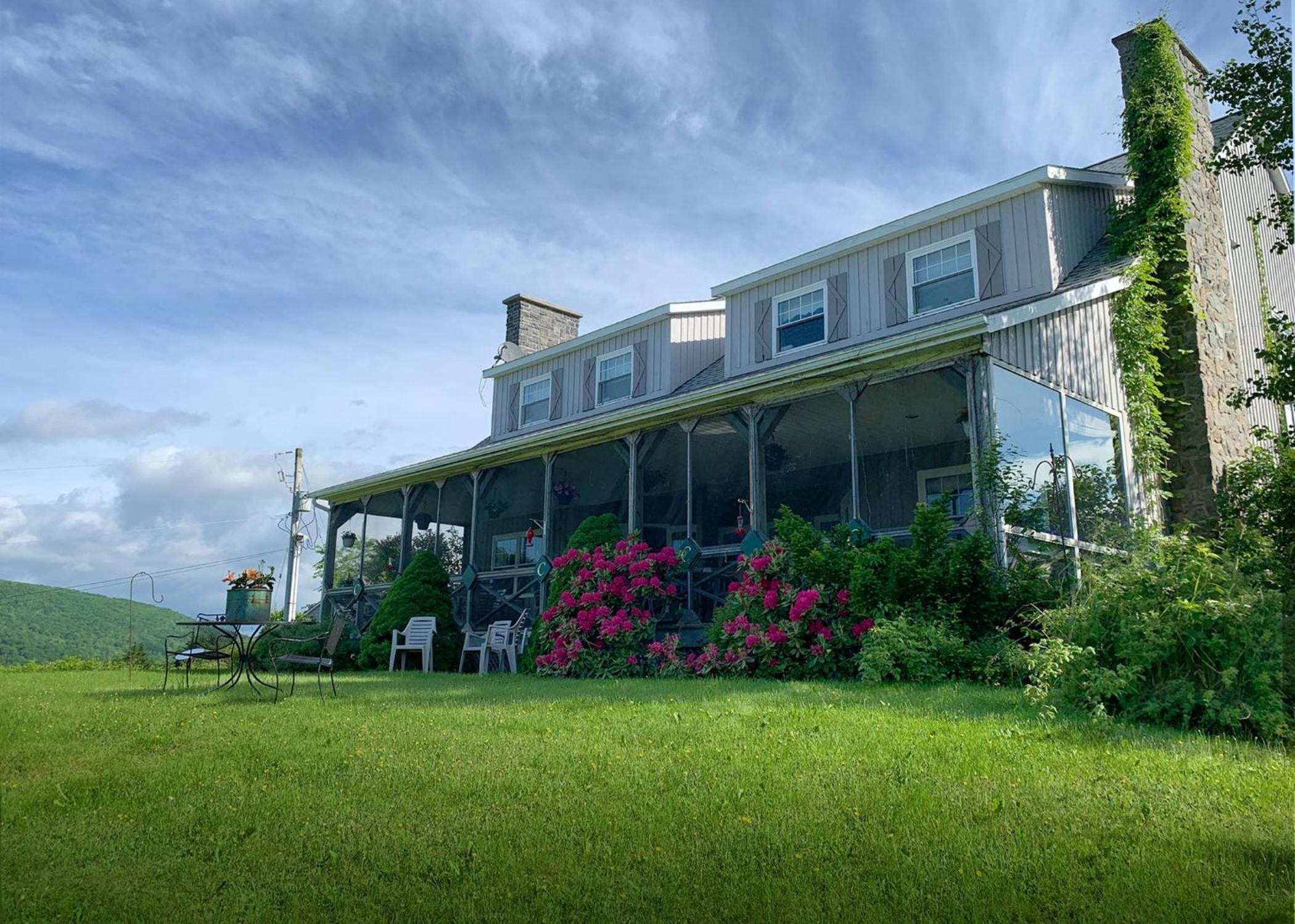 Chanterelle Inn & cottages