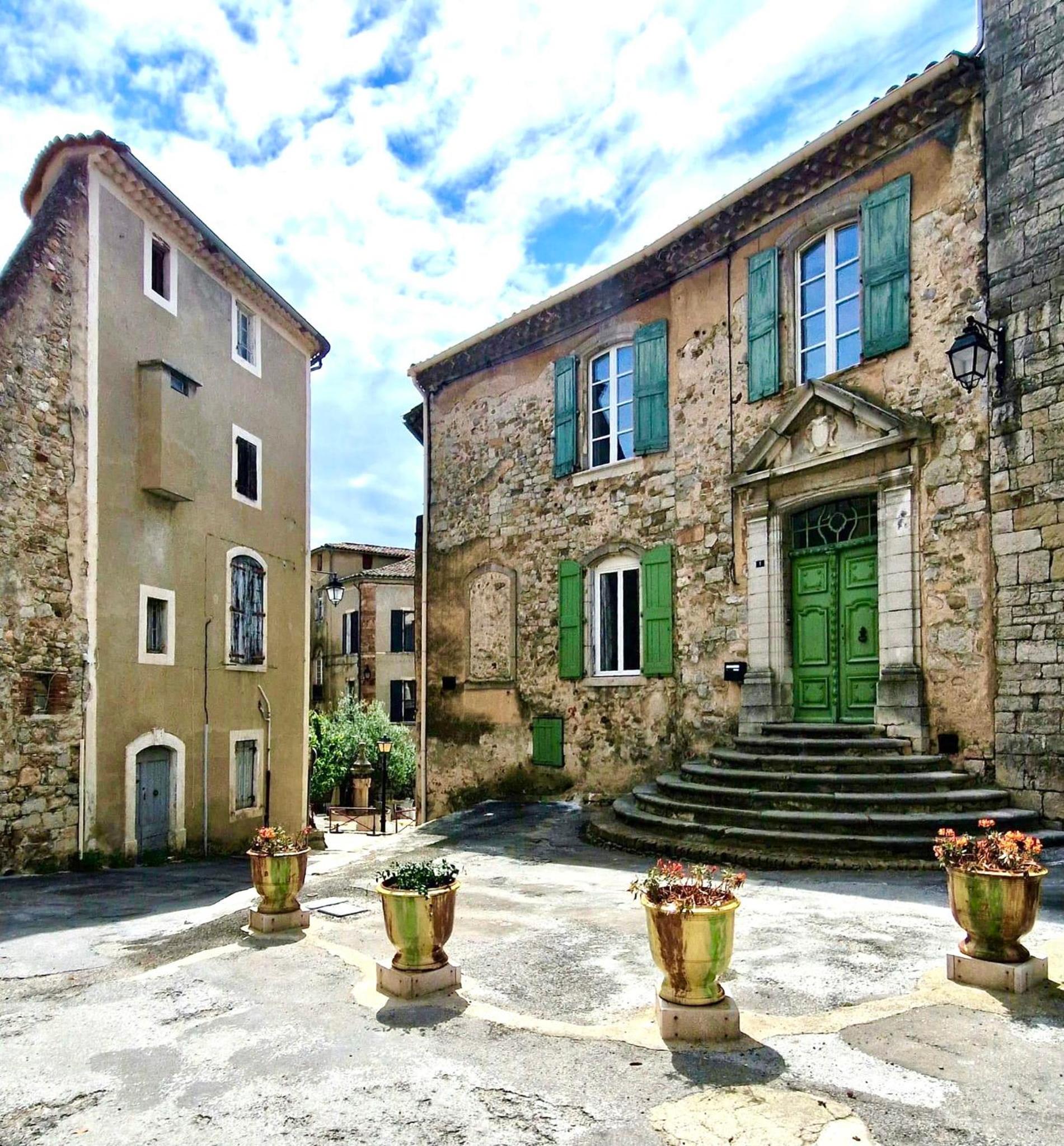 La tour de Pezene view 4