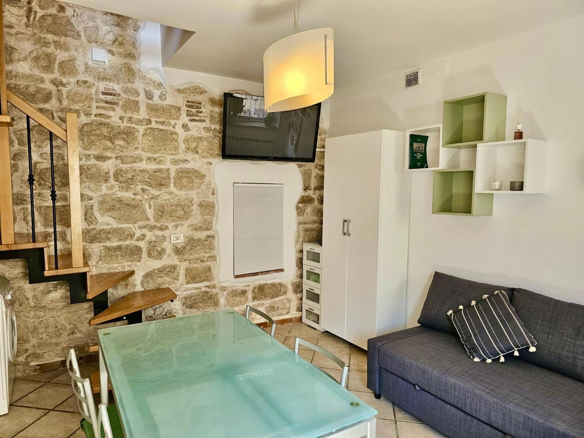 N266 - Numana, deliziosa casa in centro storico view 3