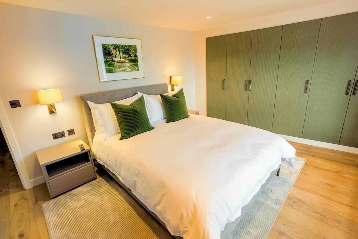 The Royal Suite- Harbour Views- Ramsgate view 4