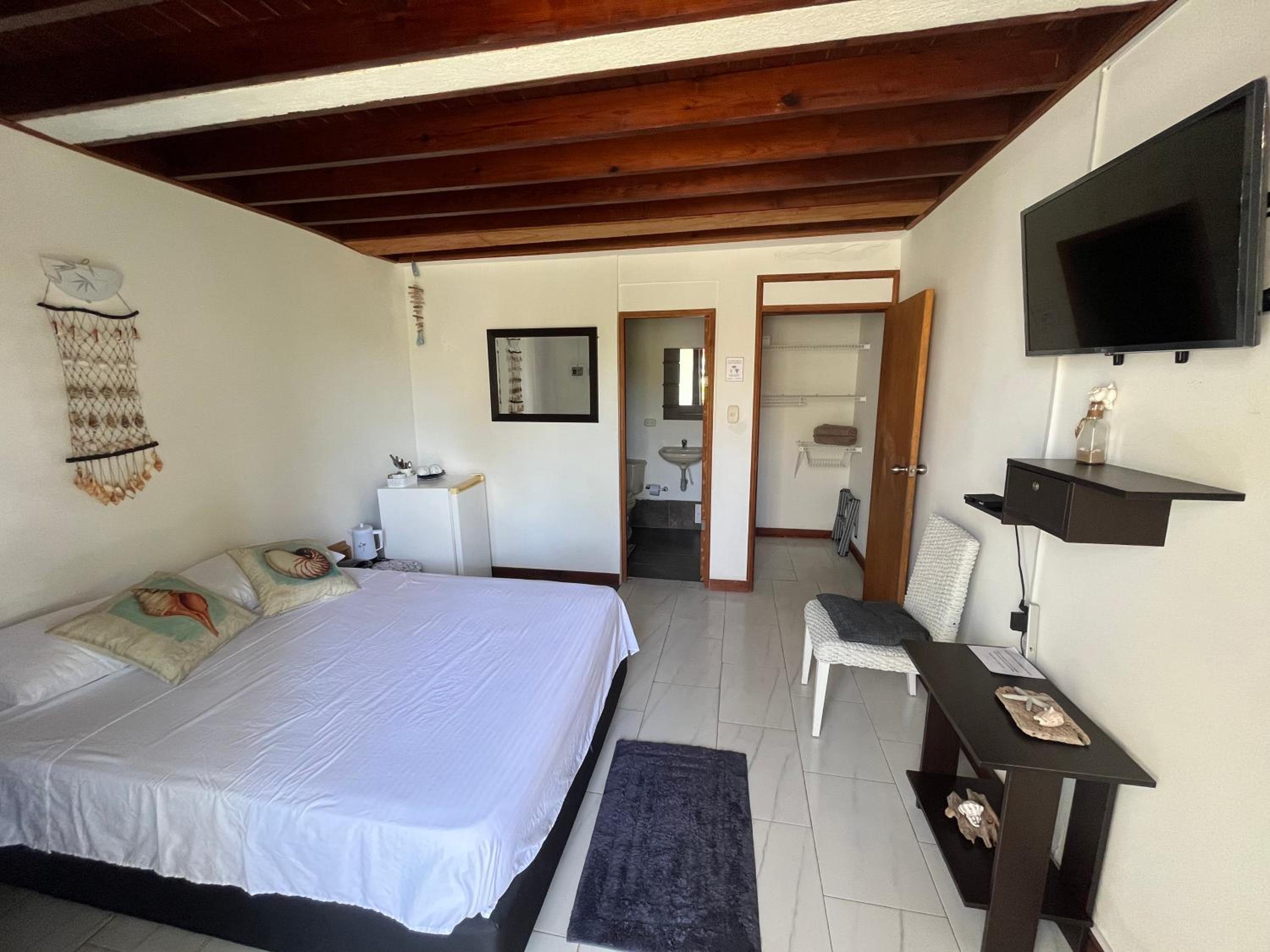 habitación privada con jardín cerca a la playa