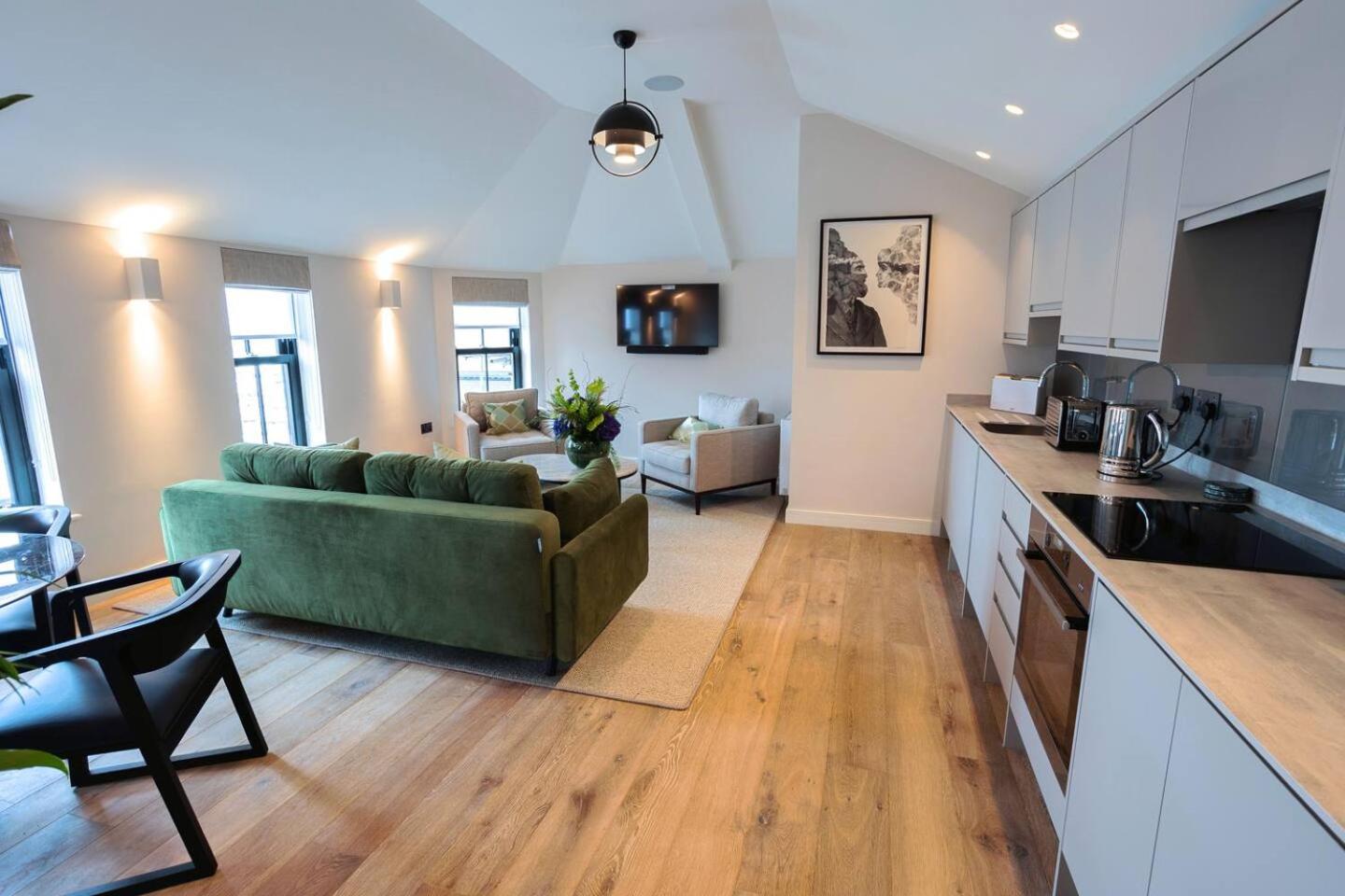 The Penthouse Suite - Harbour Views- Ramsgate view 3