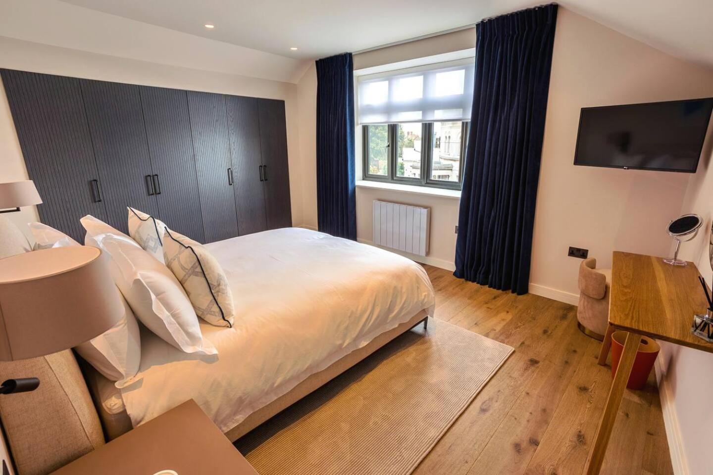 The Penthouse Suite - Harbour Views- Ramsgate view 5