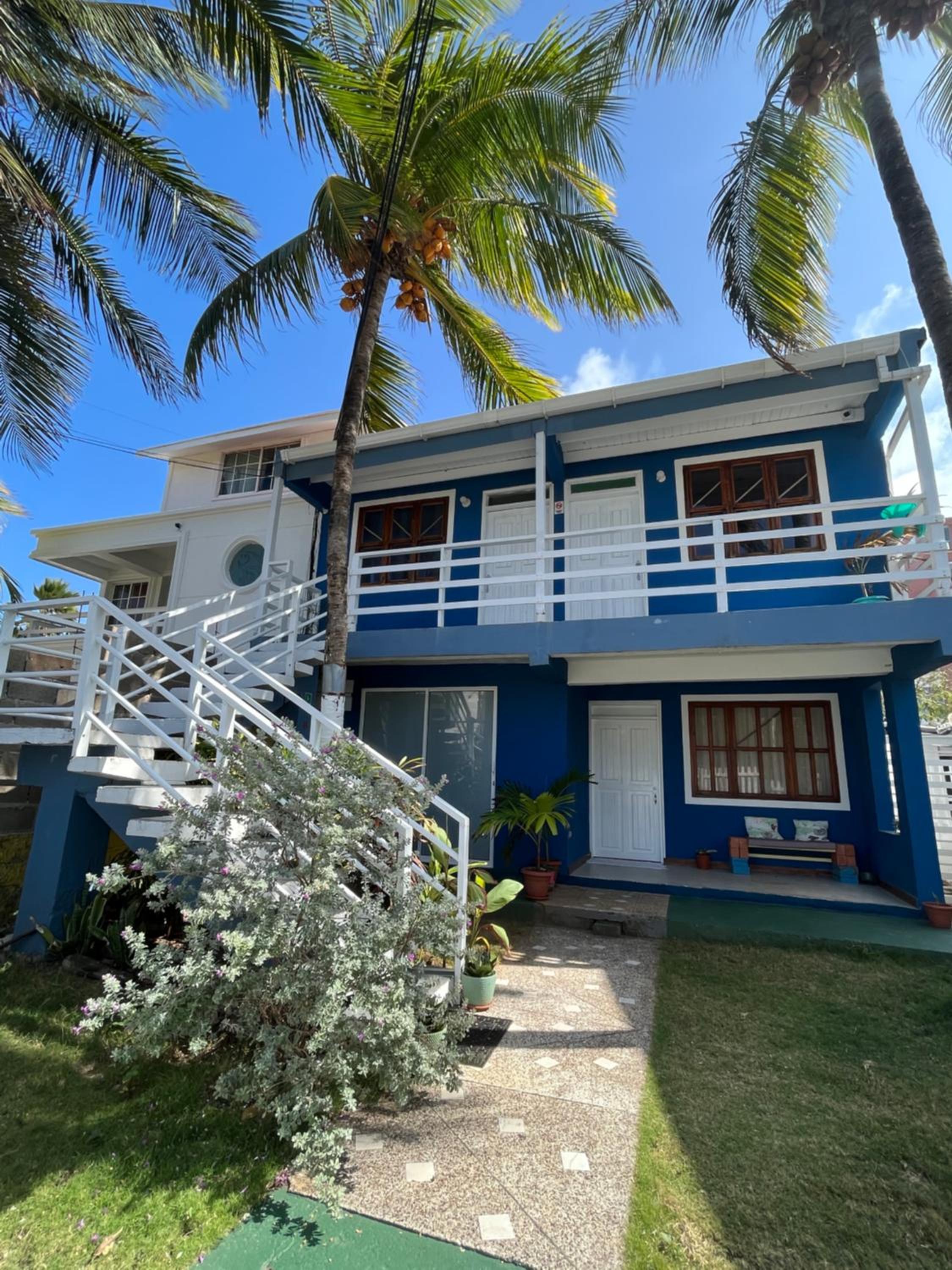 habitación privada con jardín cerca a la playa