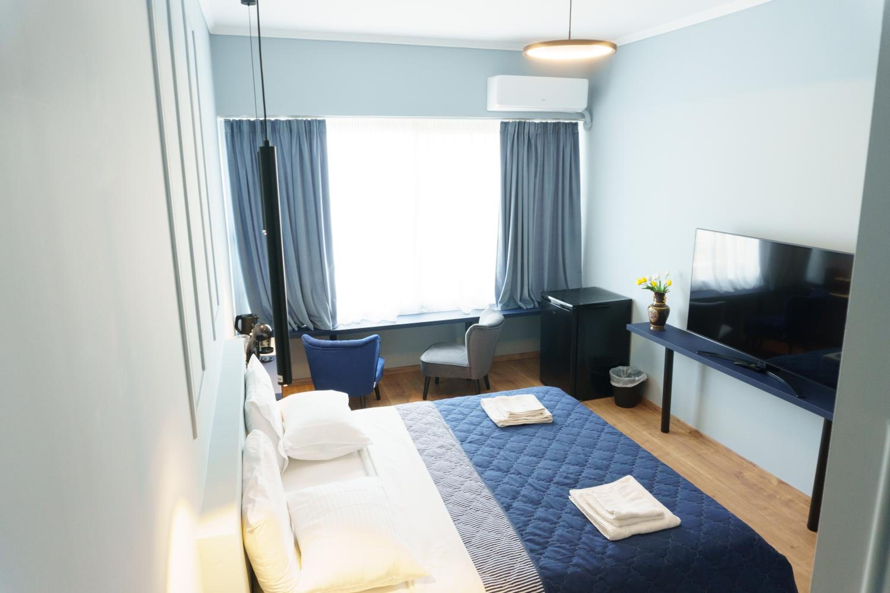Sani Deluxe Suites Home- Monastiraki Square - Brand New Home