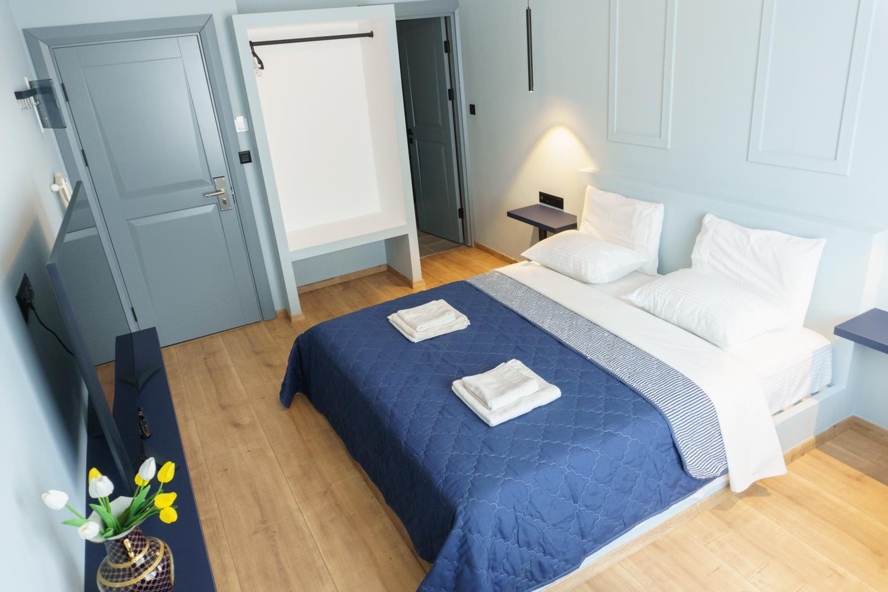 Sani Deluxe Suites Home- Monastiraki Square - Brand New Home