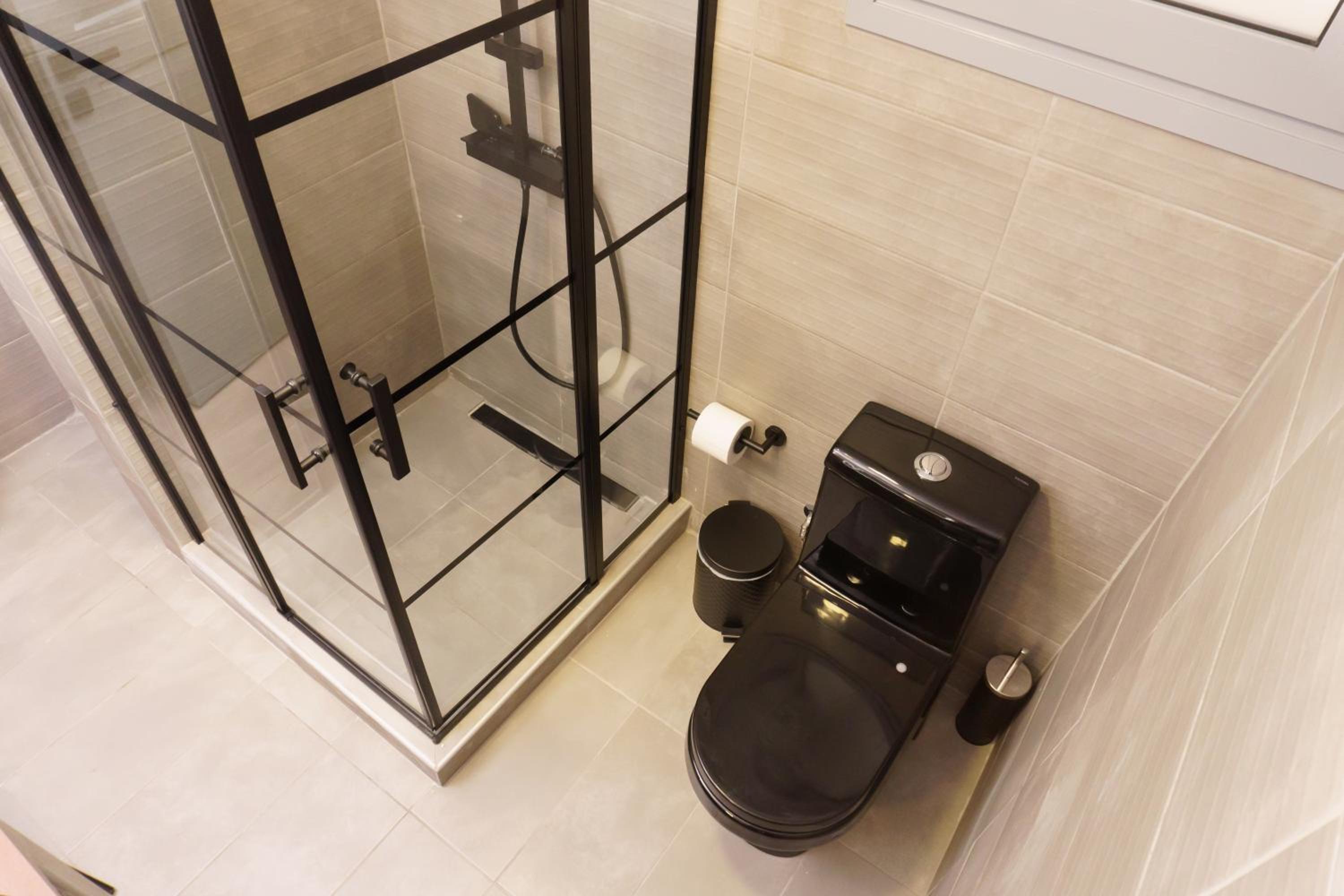 Sani Deluxe Suites Home- Monastiraki Square - Brand New Home