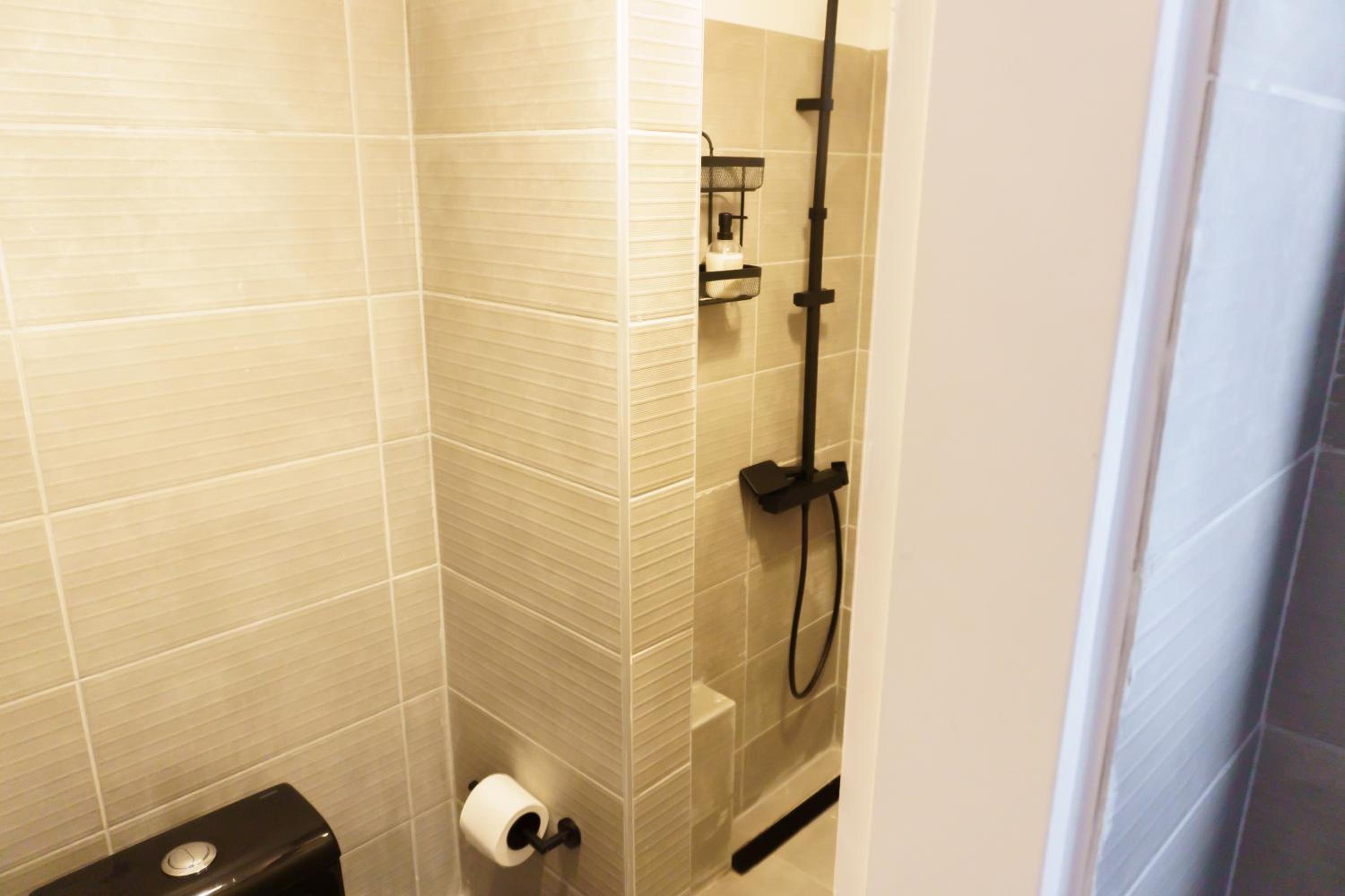 Sani Deluxe Suites Home- Monastiraki Square - Brand New Home