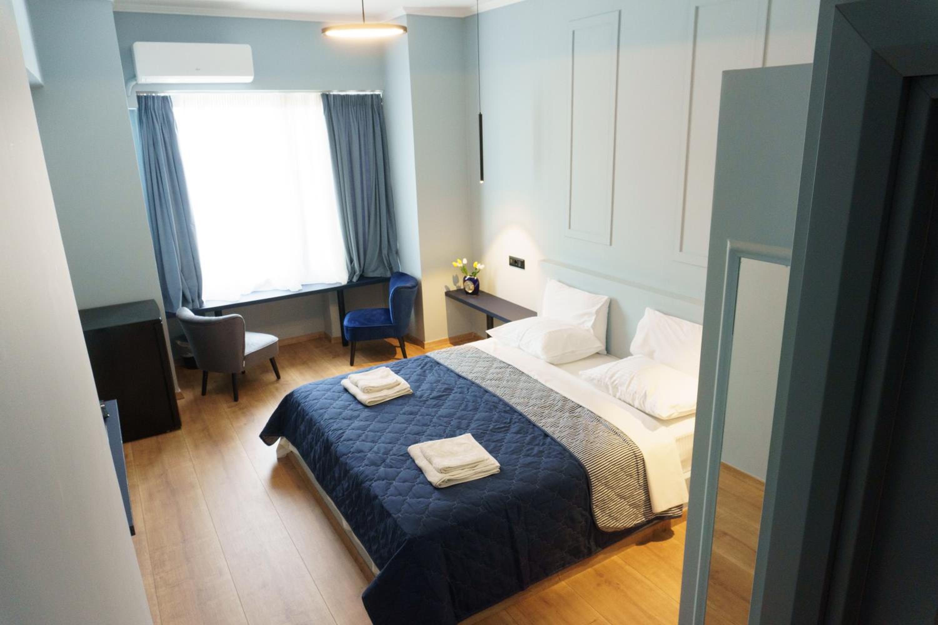 Sani Deluxe Suites Home- Monastiraki Square - Brand New Home