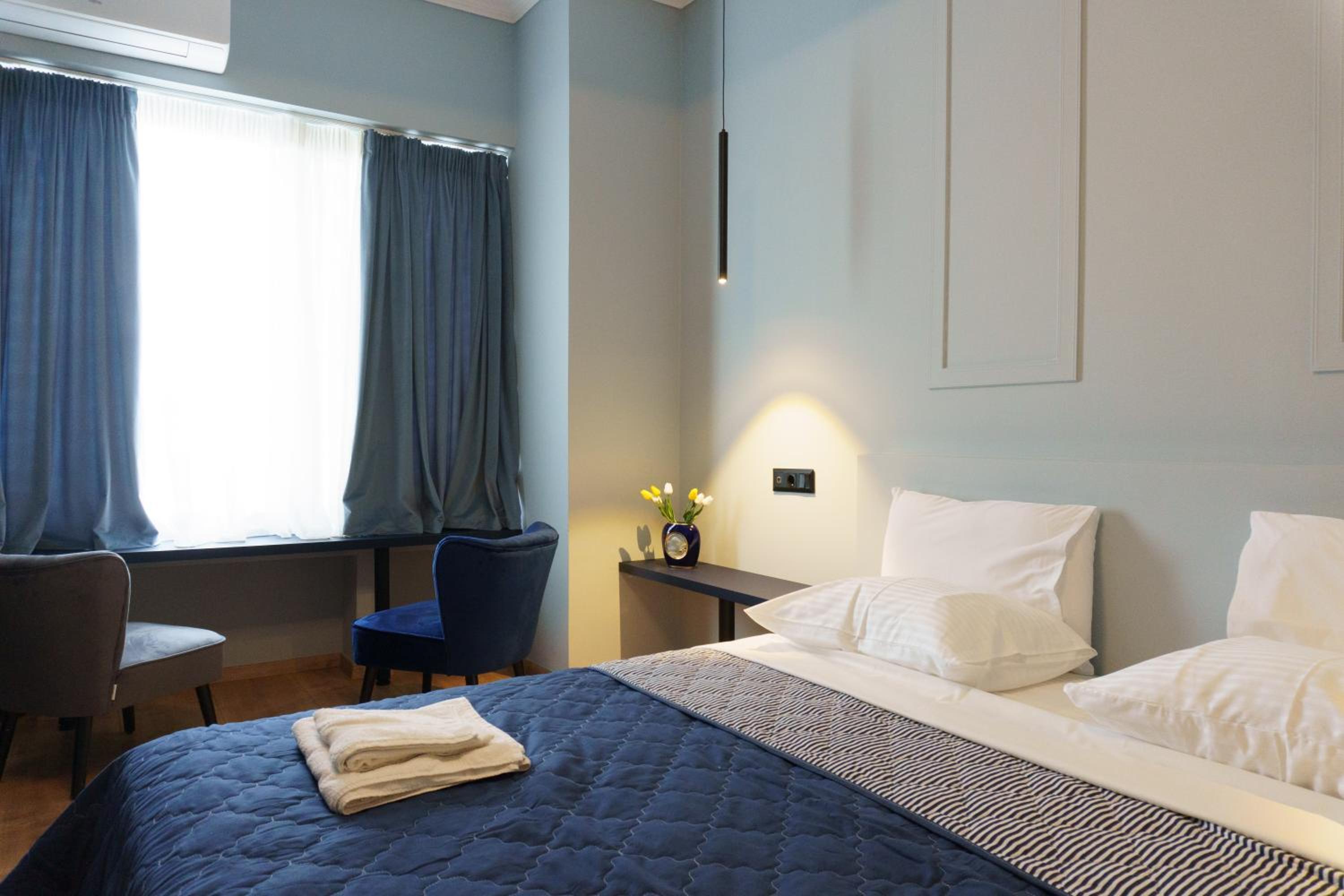 Sani Deluxe Suites Home- Monastiraki Square - Brand New Home
