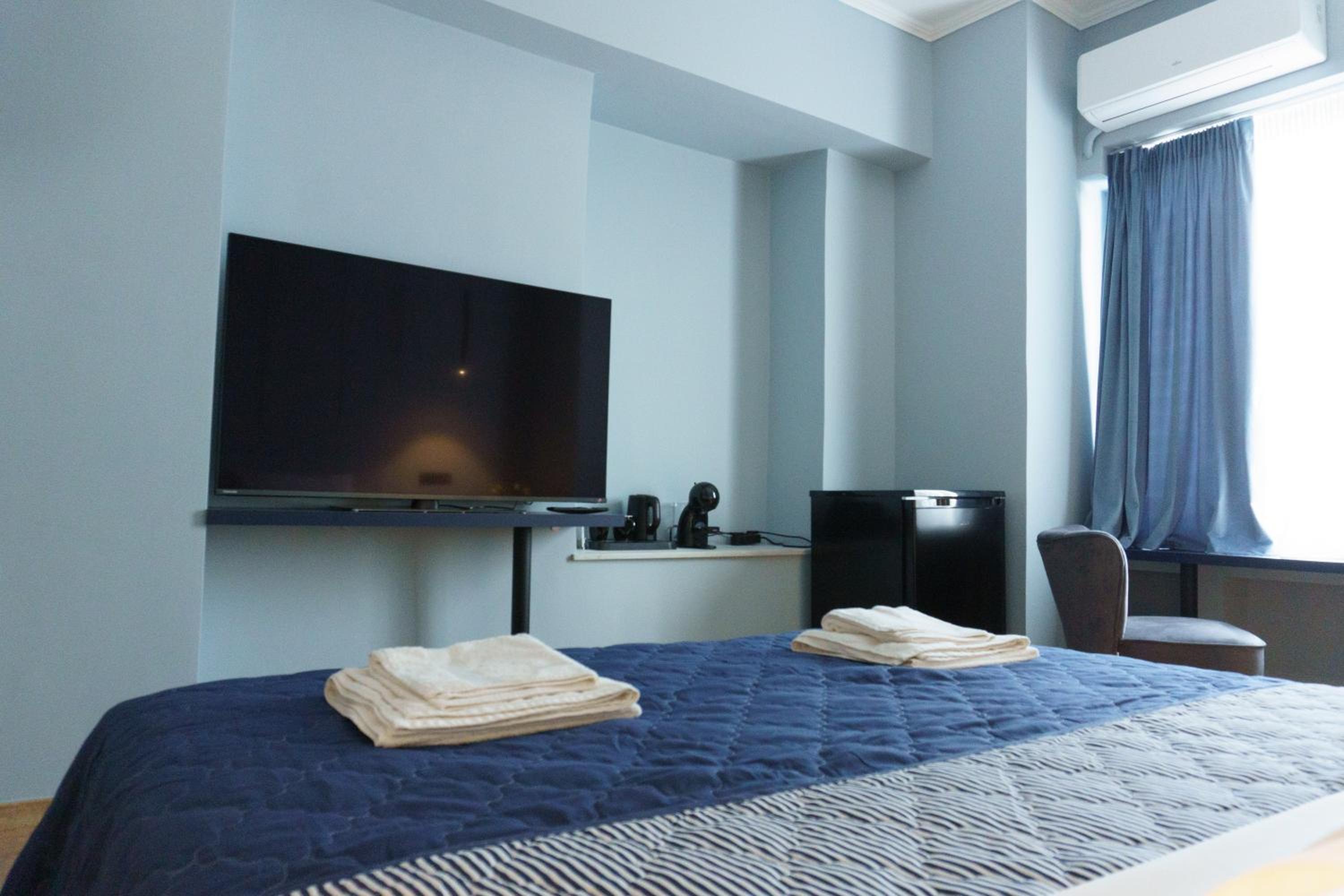Sani Deluxe Suites Home- Monastiraki Square - Brand New Home