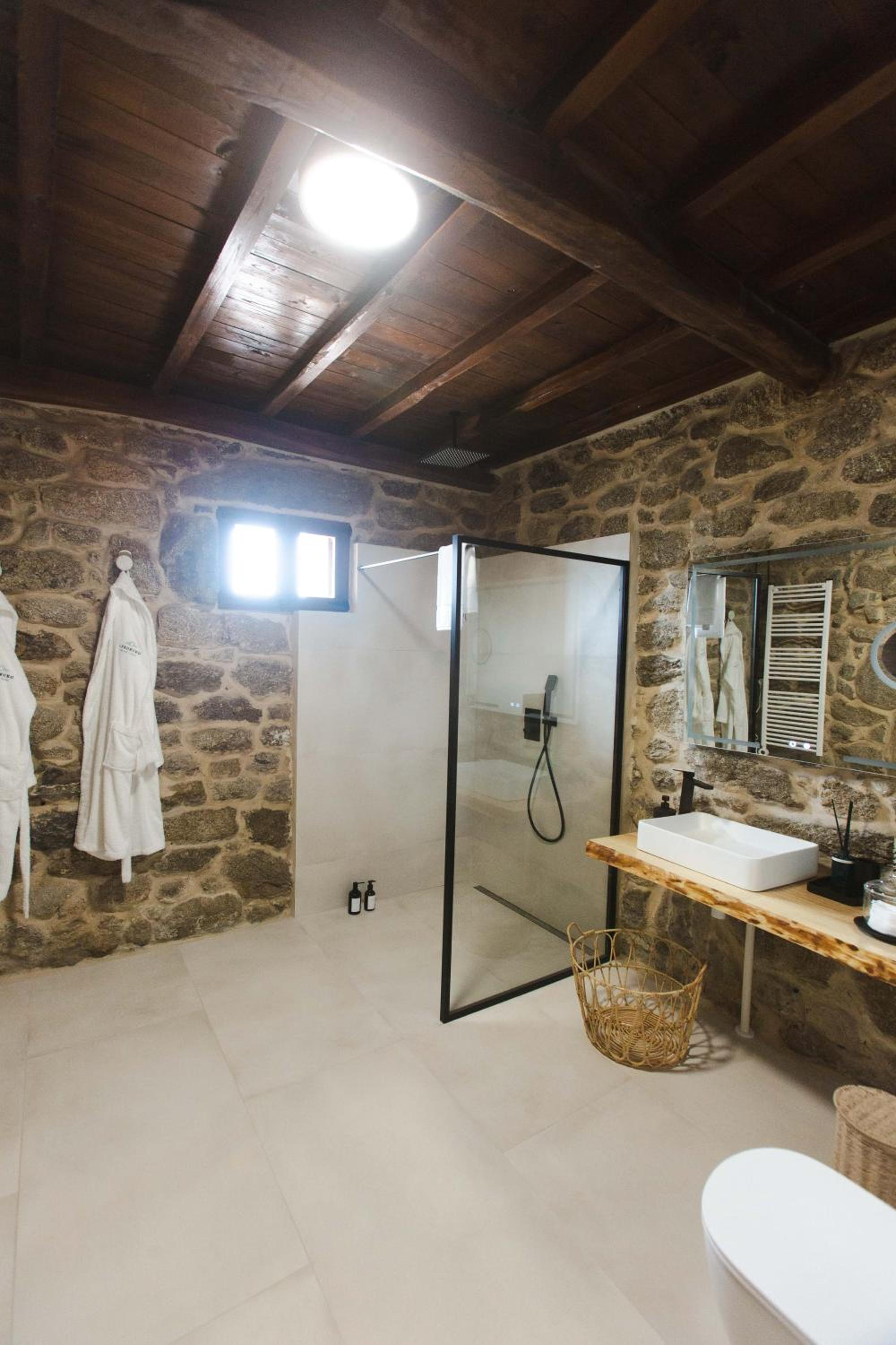 Apedeceo Belesar Villa, Ribeira Sacra, Galicia