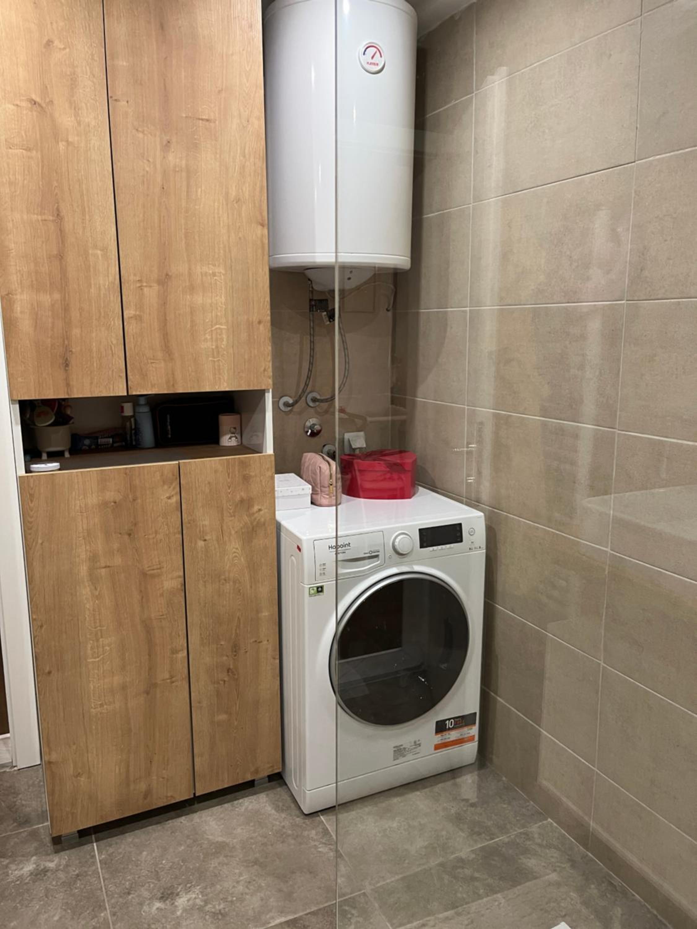 Iris Apartment