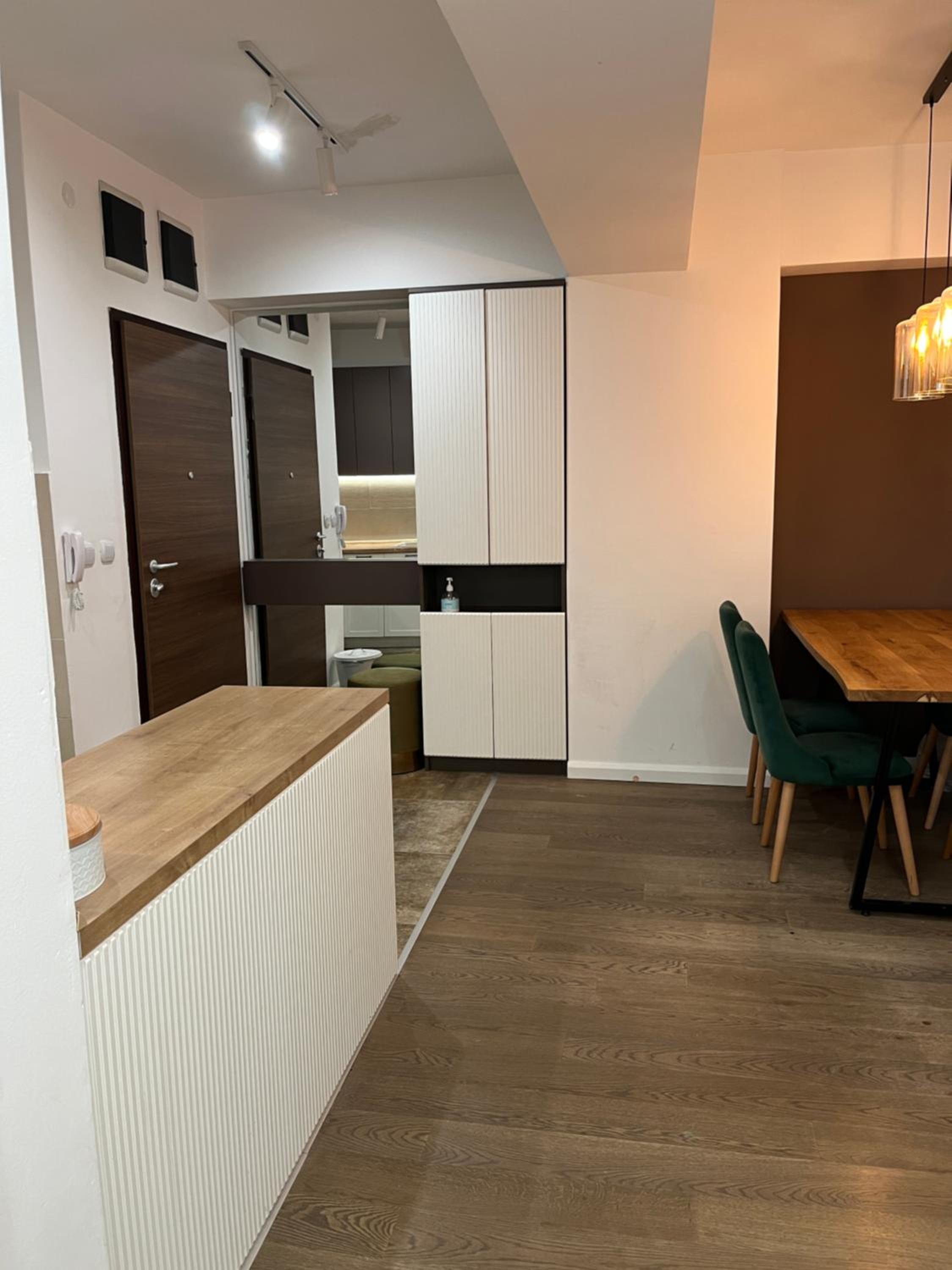 Iris Apartment