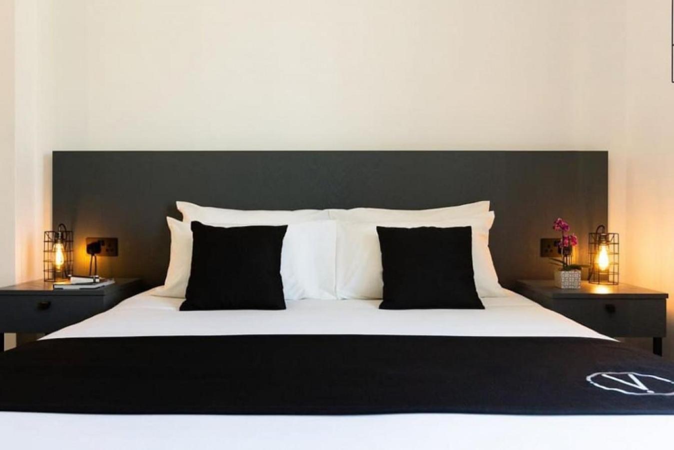 The Valley Room 7 condo with parking on premises photo 4