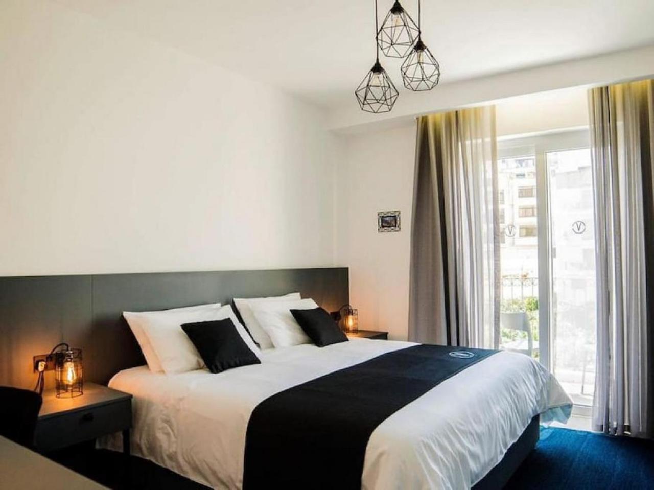 The Valley Room 7 condo with parking on premises photo 3