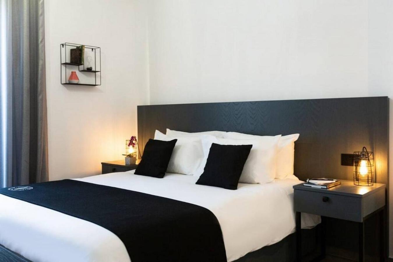 The Valley Room 8 condo with parking on premises photo 5