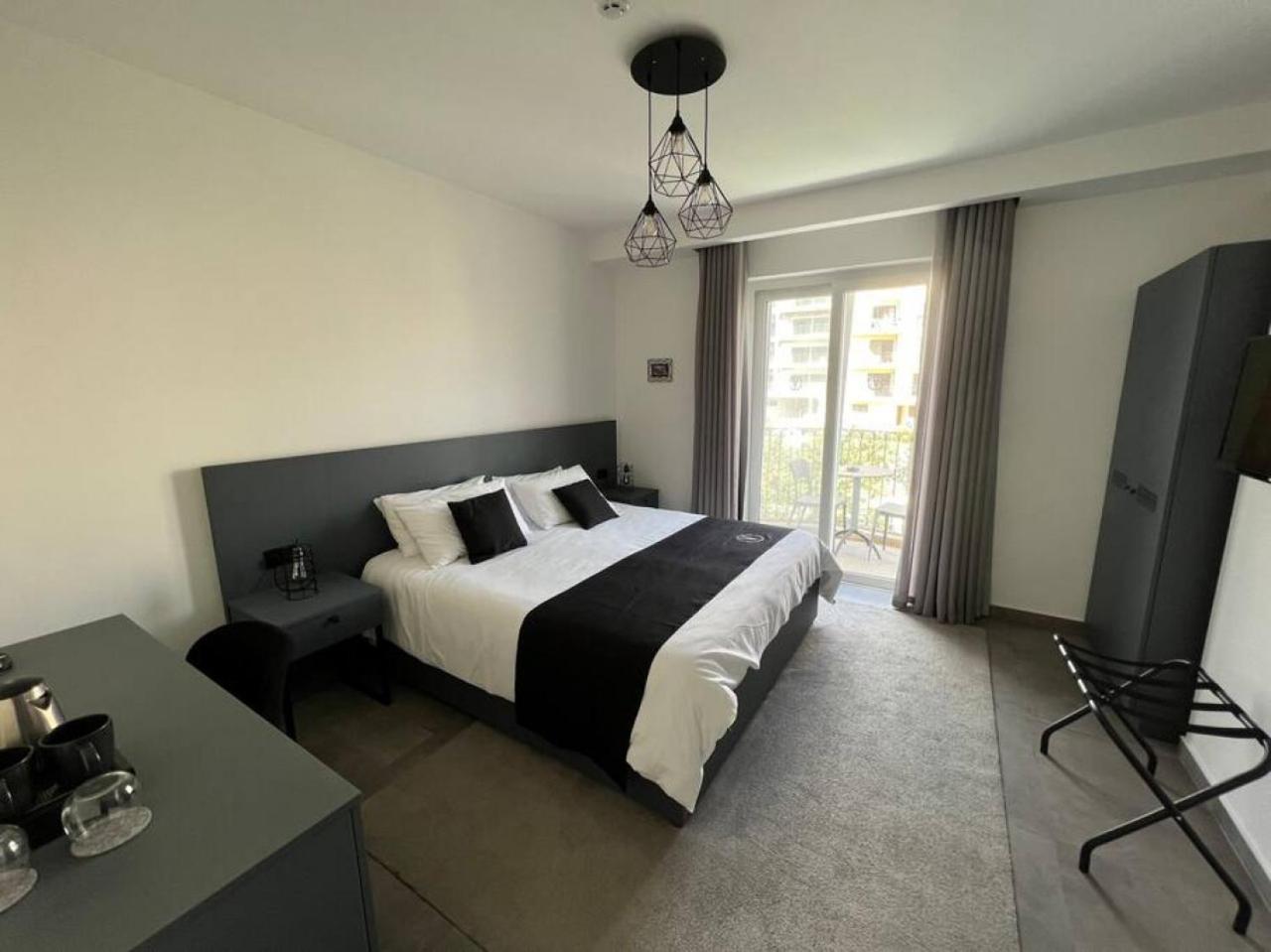 The Valley Room 8 condo with parking on premises — St Julian's