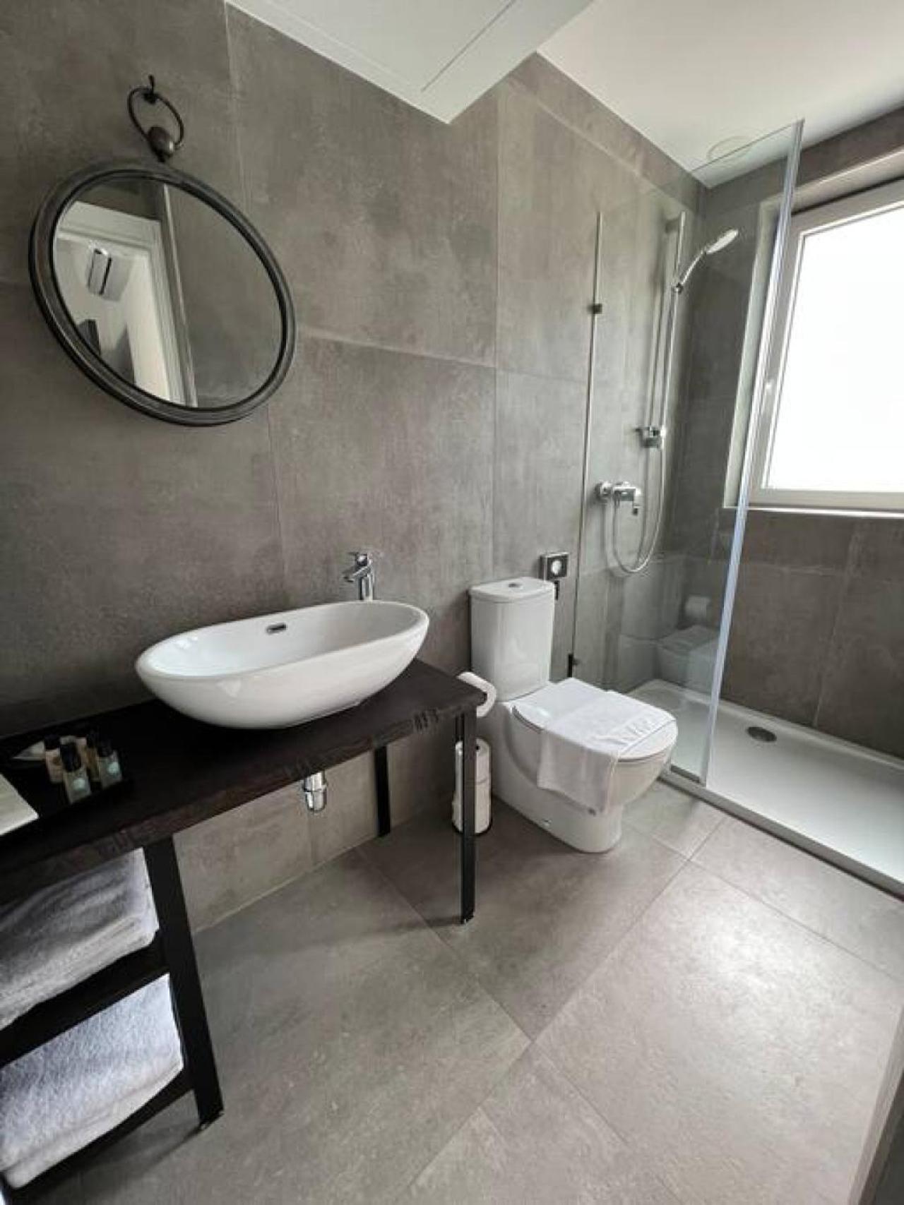 The Valley Room 8 condo with parking on premises photo 3
