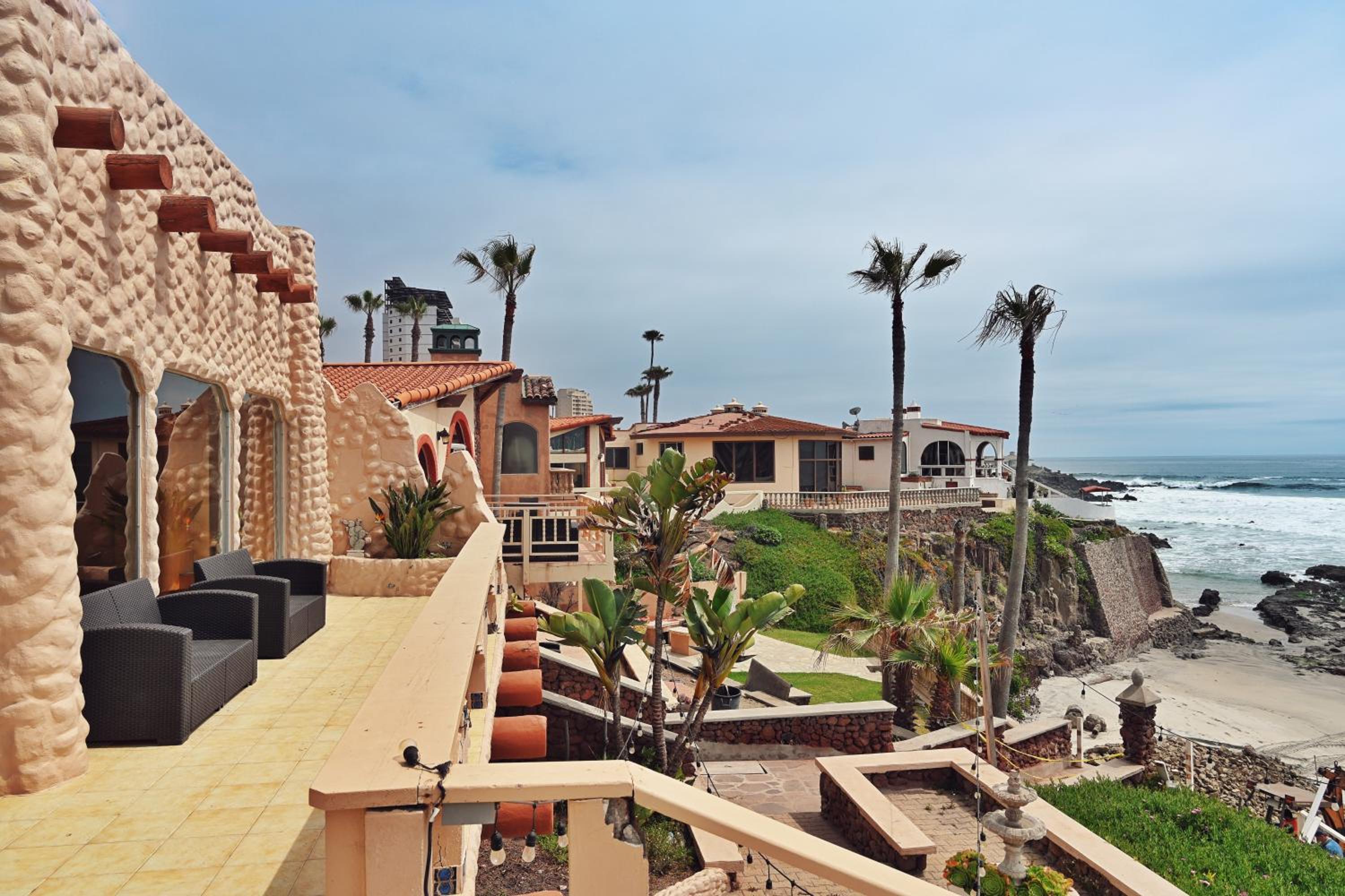 Beach House Ocean View view 3