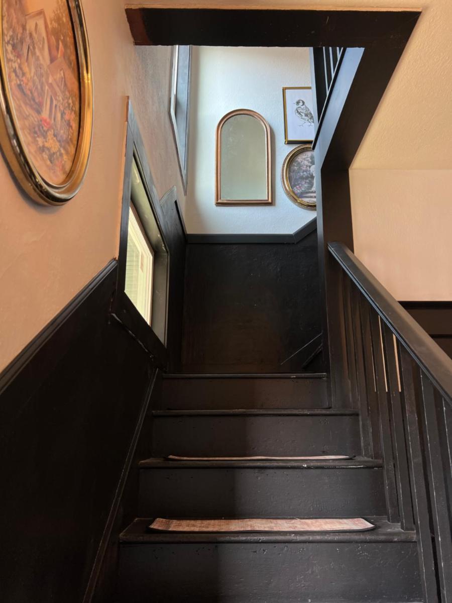 Pioneer Heritage Apt 2 Downtown Rridgefield view 4
