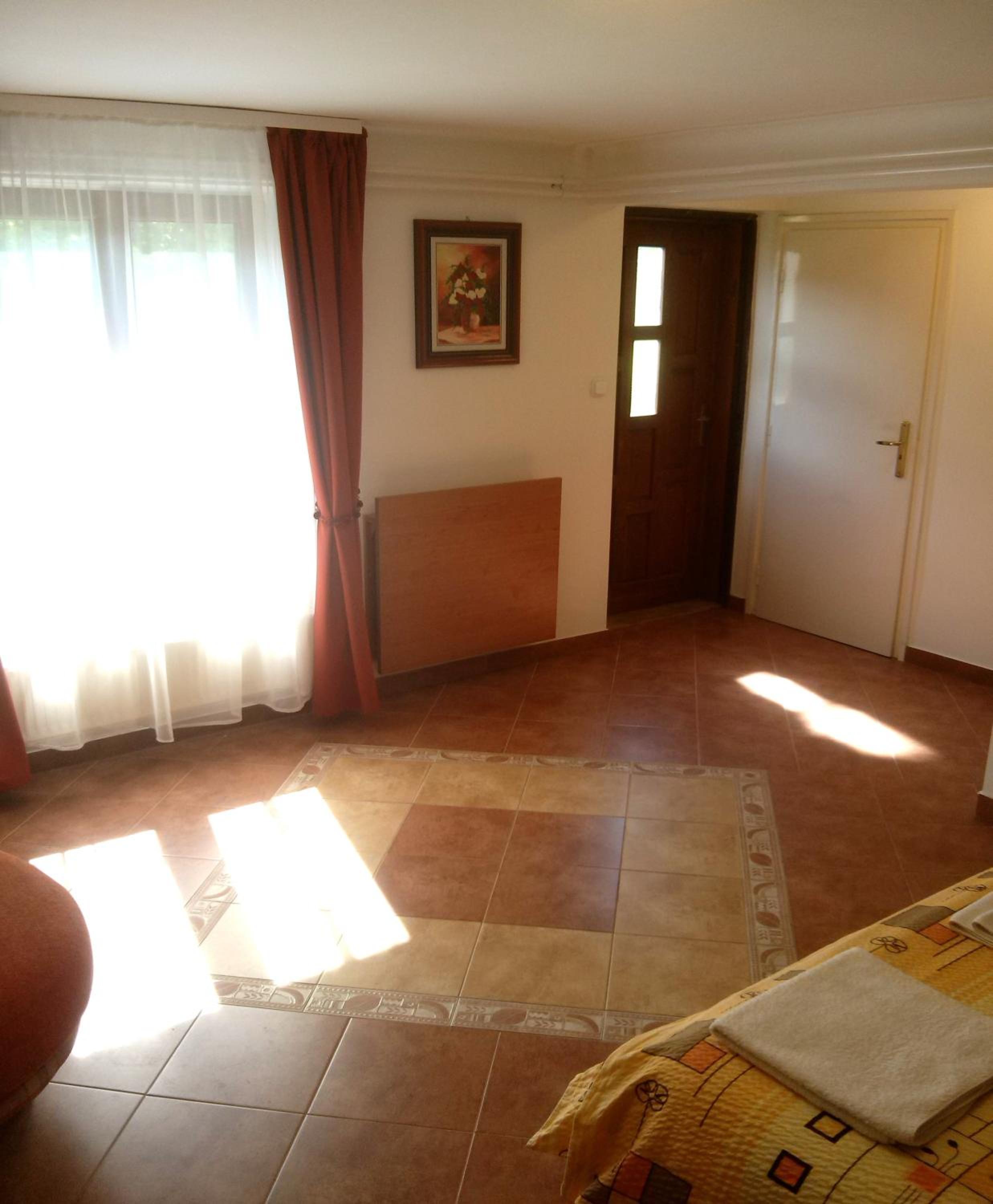 Sárréti Apartmanház