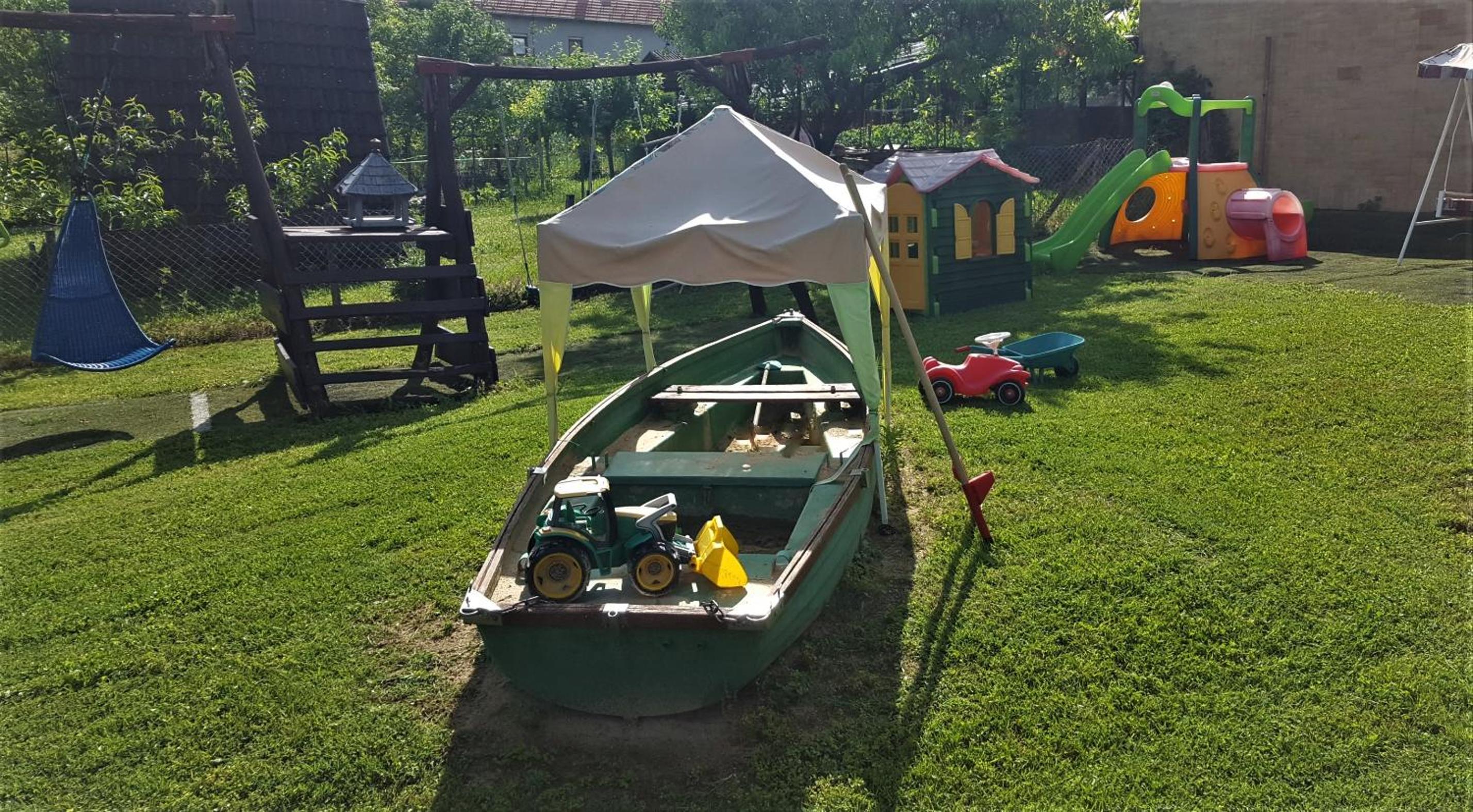 Sárréti Apartmanház