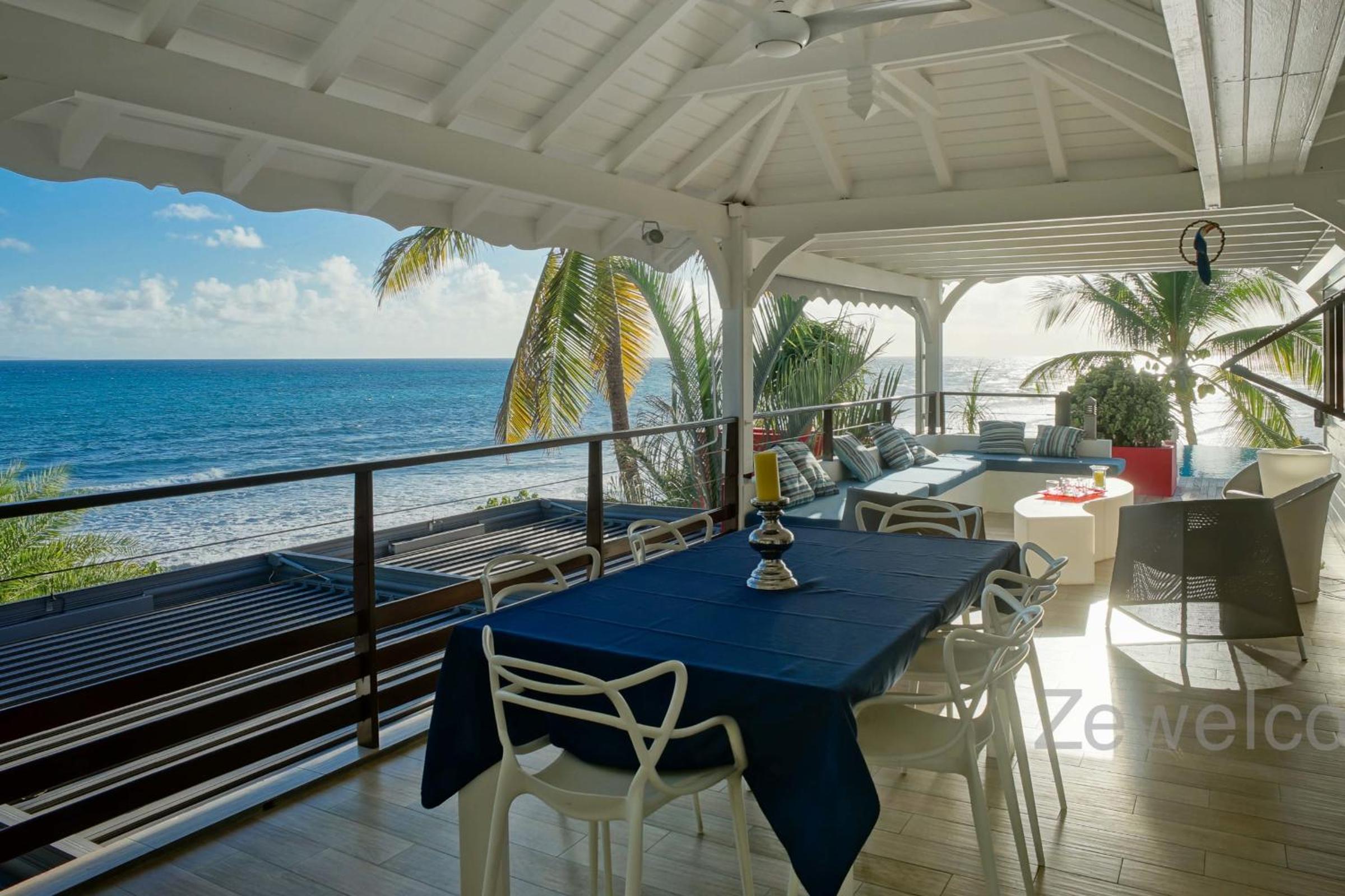 Villa Sea Front view 5