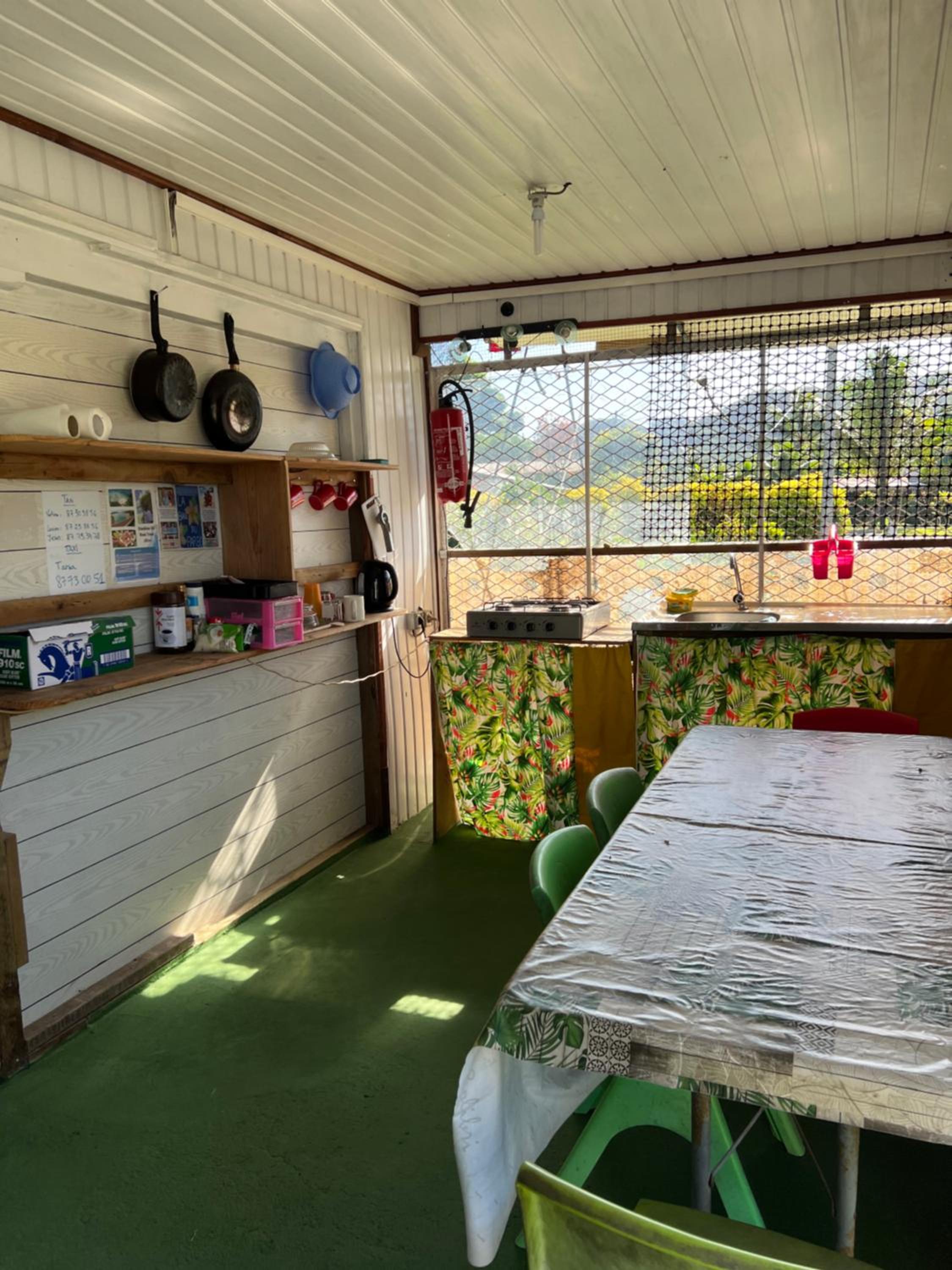 ALAROOTS HUAHINE