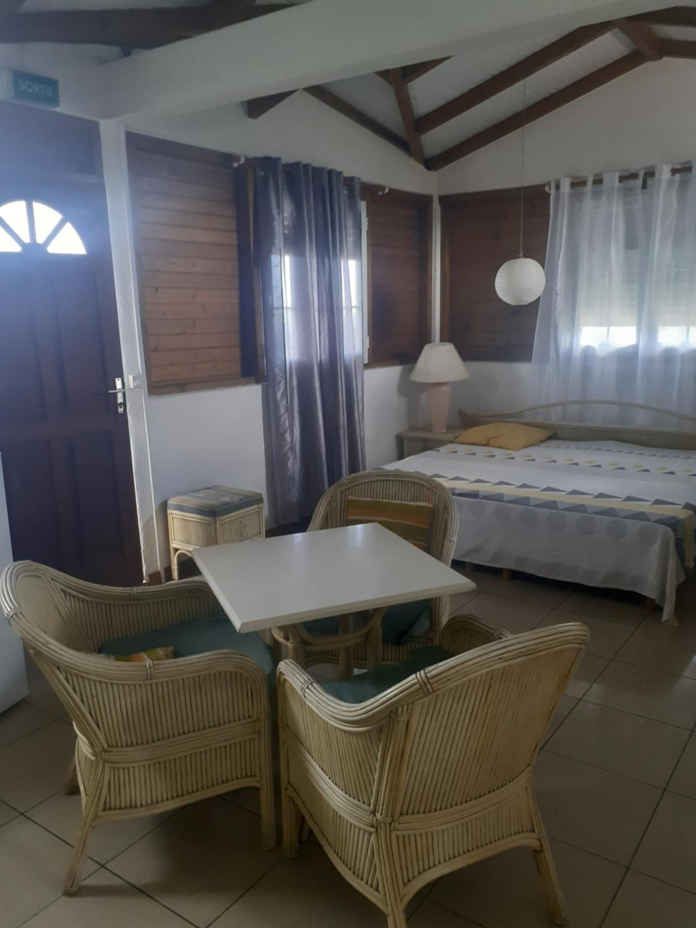 Le relais des 4B- petite maison indépendante avec terrasse