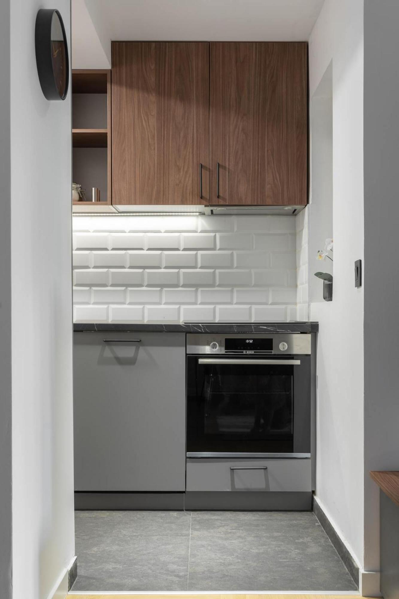 HostGost Selected Suites – Parliament view 4