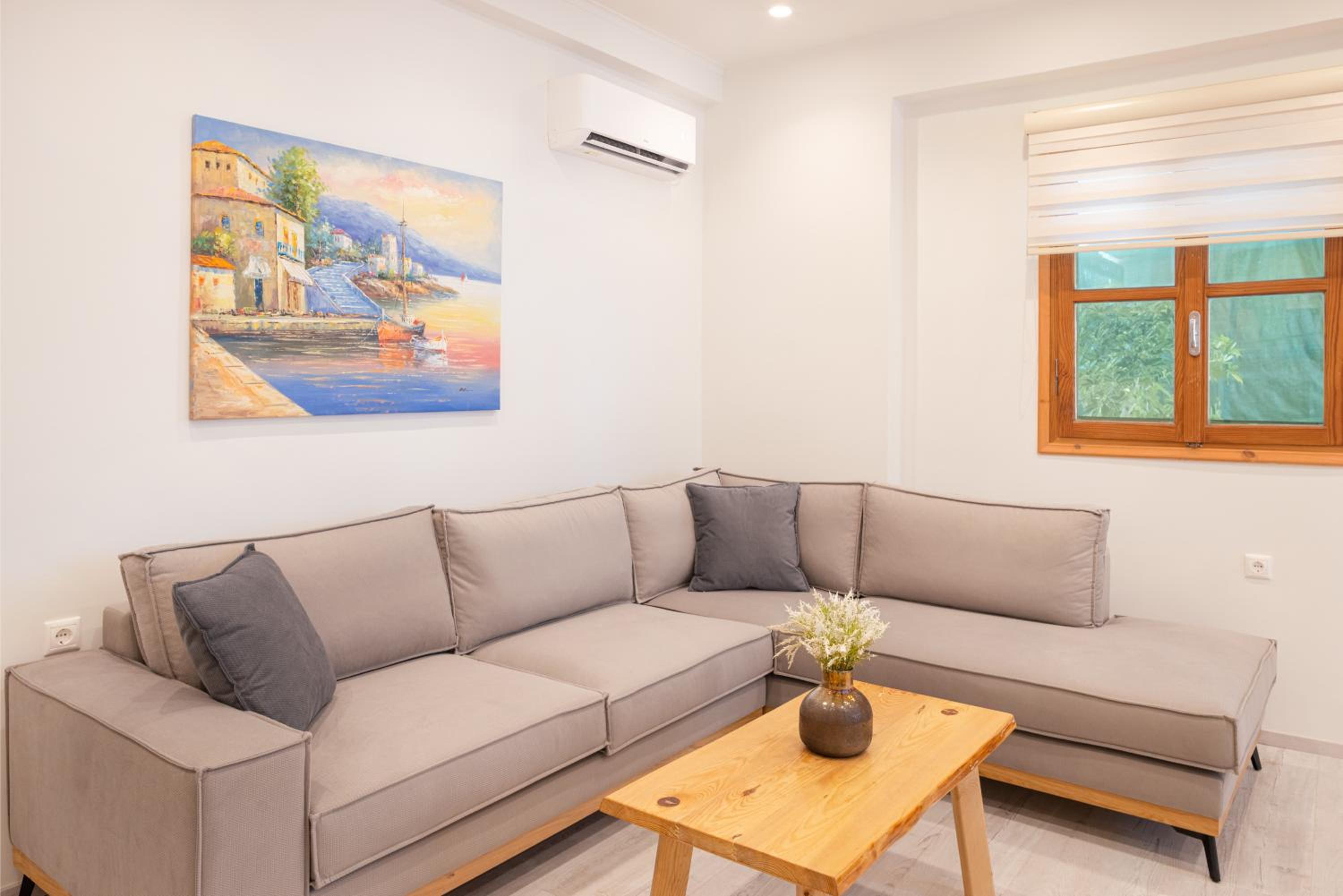 Fiera Luxury Apartments. view 4