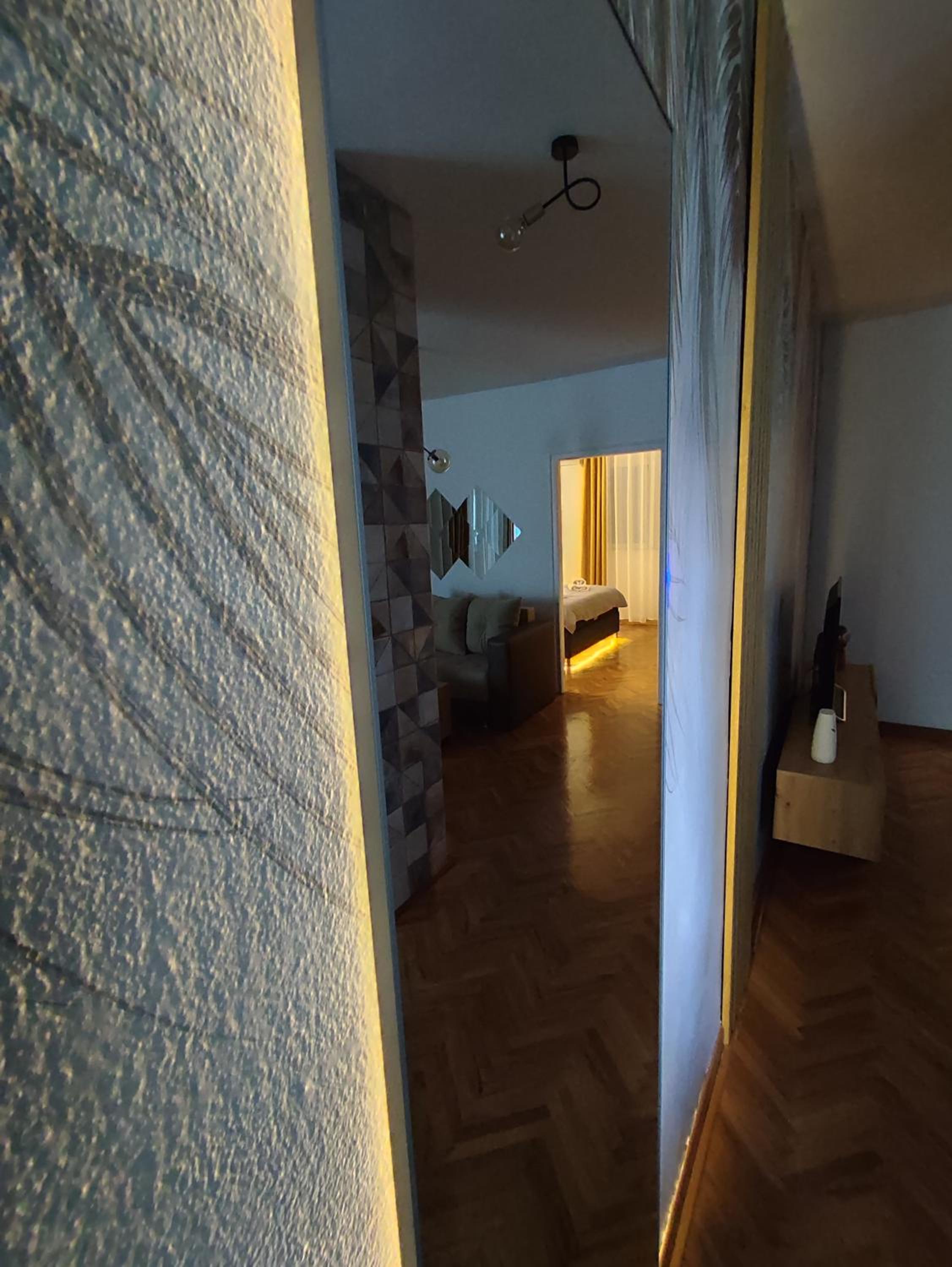 Photo 33
