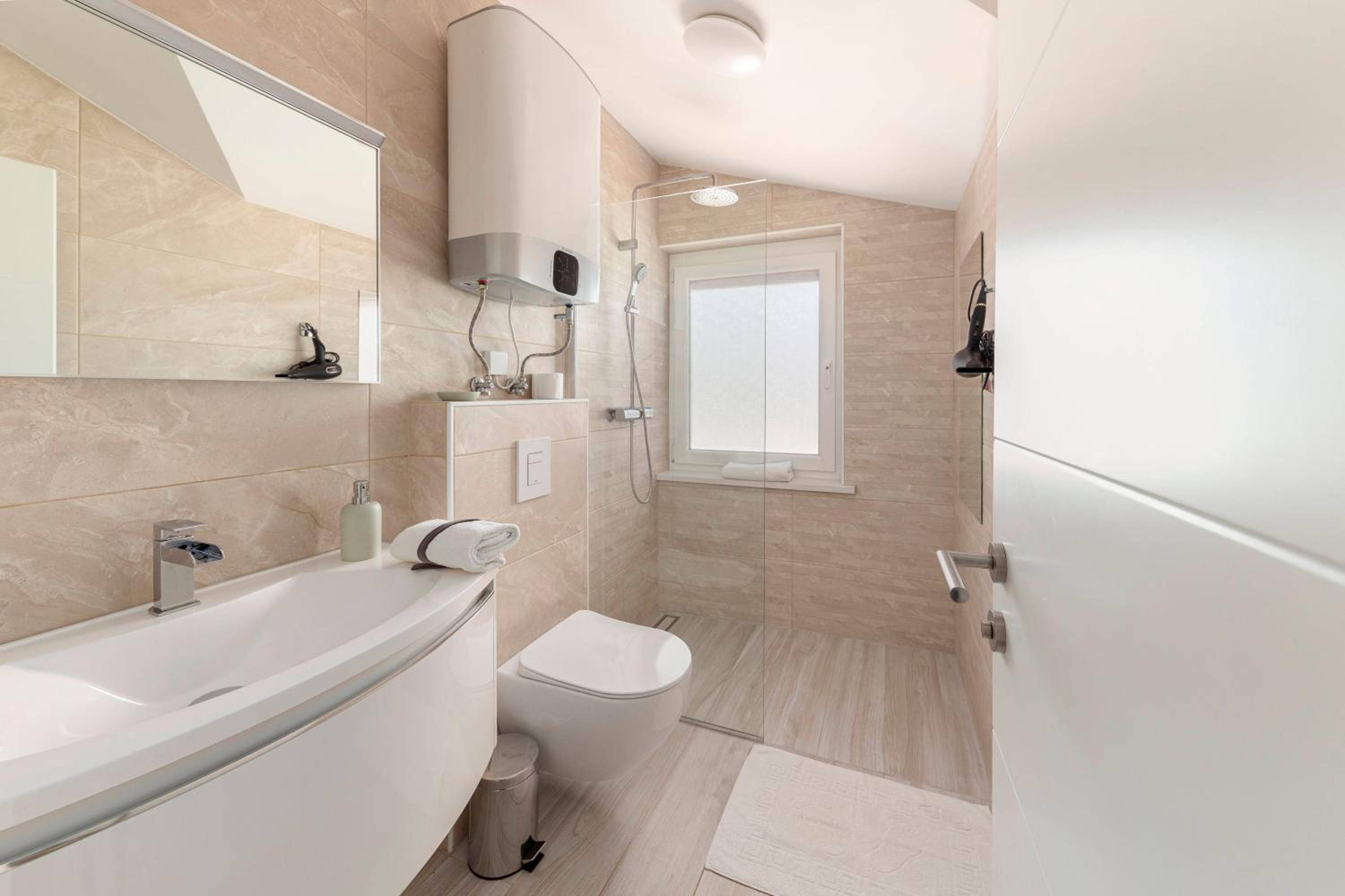 Apartments ERA Ankaran view 5