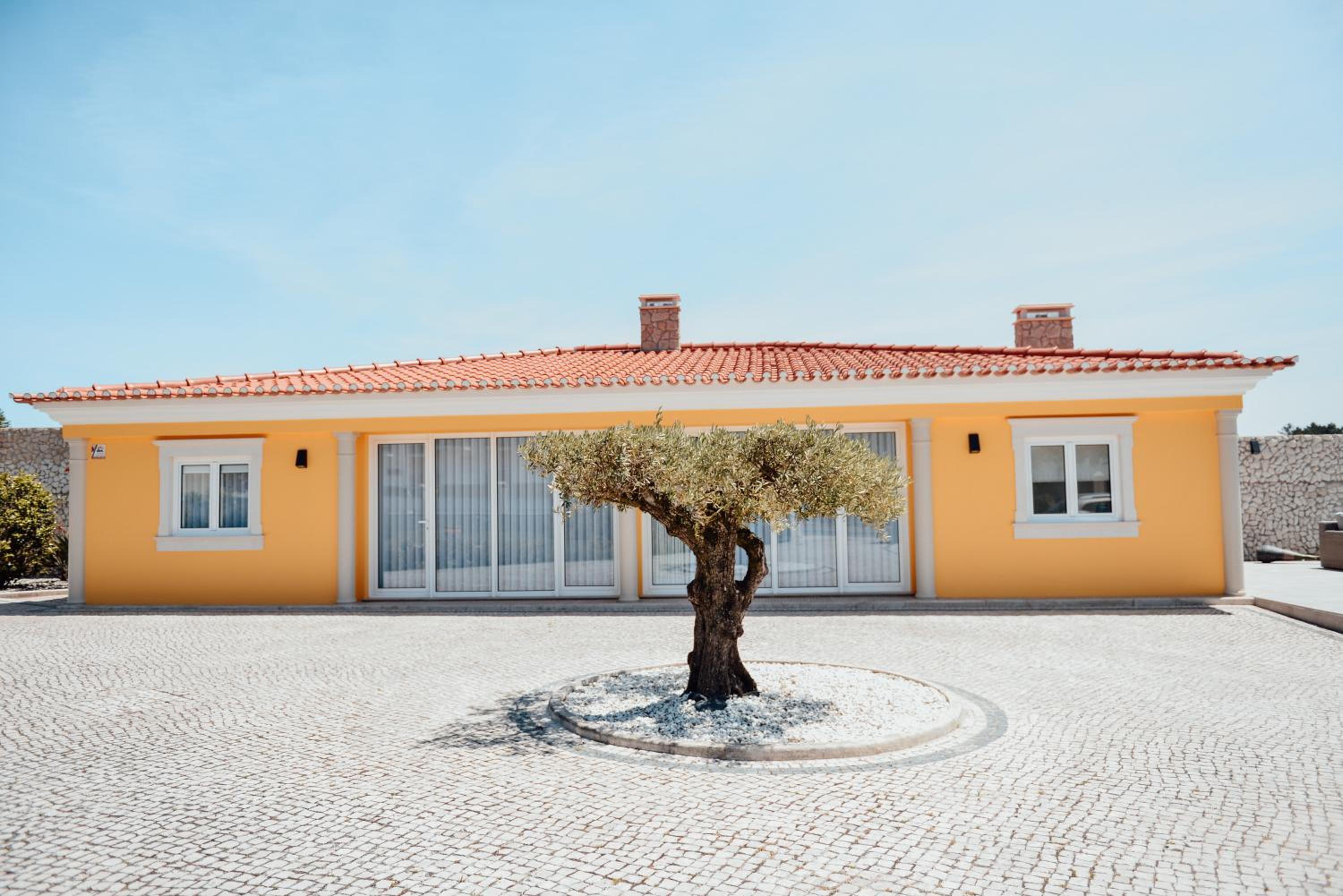 Yellow Sweet Home - Maria e Beatriz