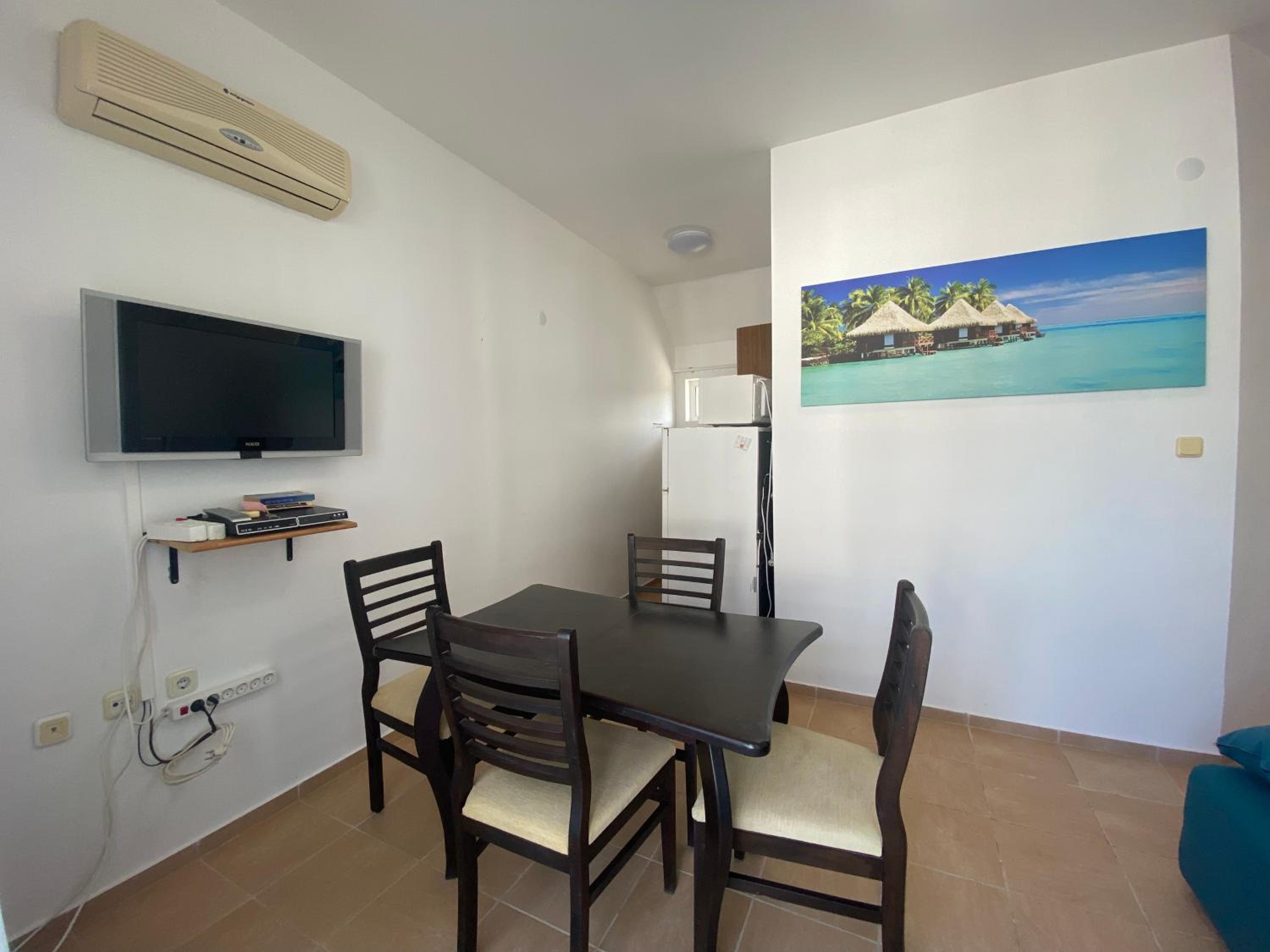 VISTA DEL MAR 2 A11 One Bedroom Apartment