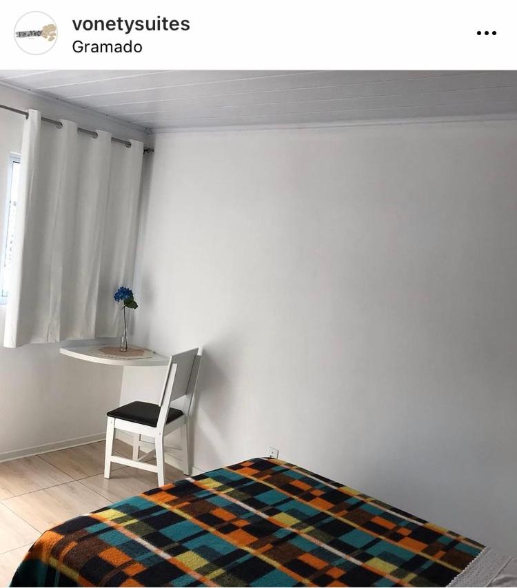 Suite em Gramado, próxima a Avenida das Hortencias