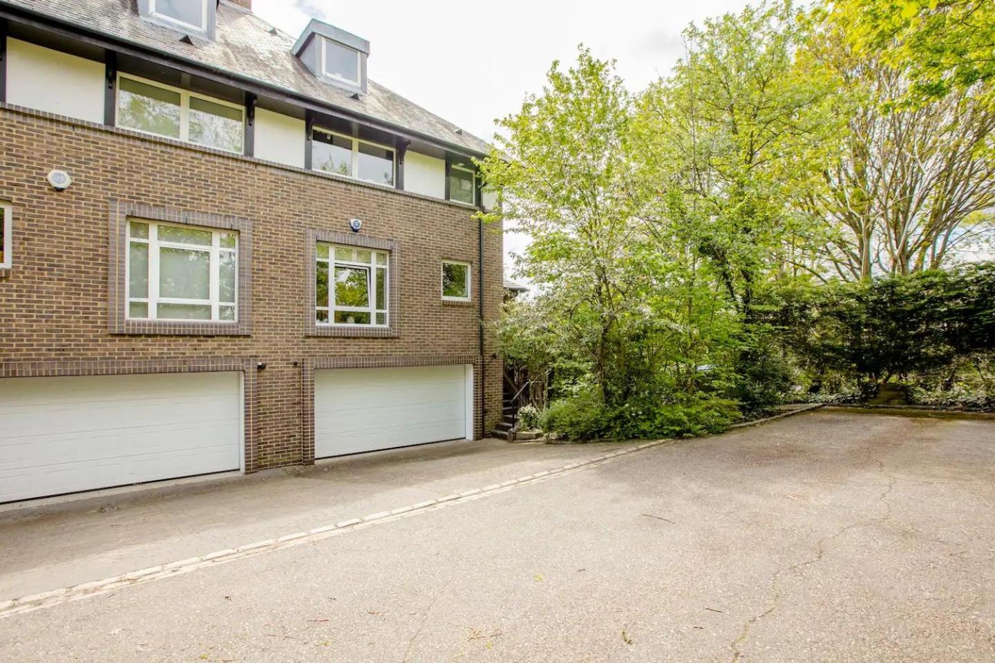 Garden flat on leafy Cator Estate in Blackheath