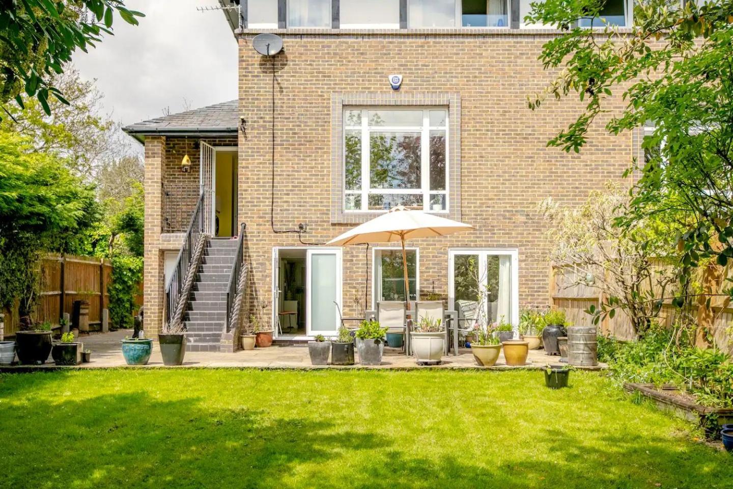 Garden flat on leafy Cator Estate in Blackheath