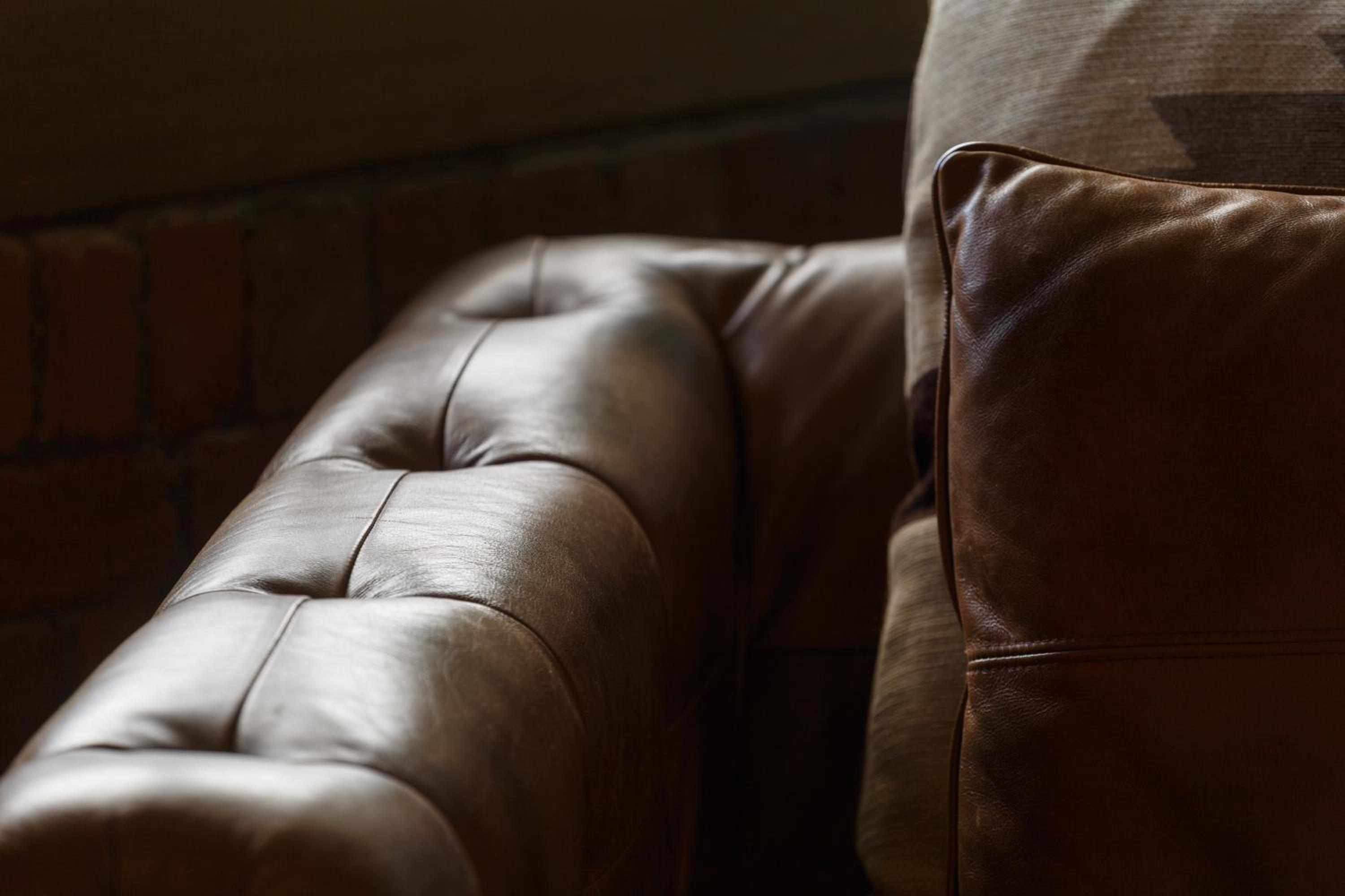 Bradford Vacations - Stunning Designer Penthouse - 85'' Cinema TV! - Property Image 8