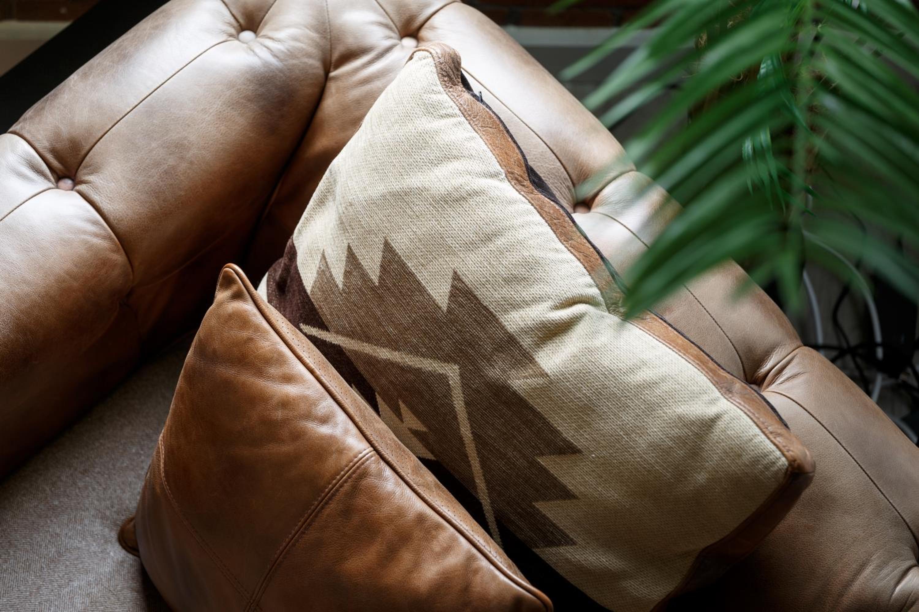 Bradford Vacations - Stunning Designer Penthouse - 85'' Cinema TV! - Property Image 16