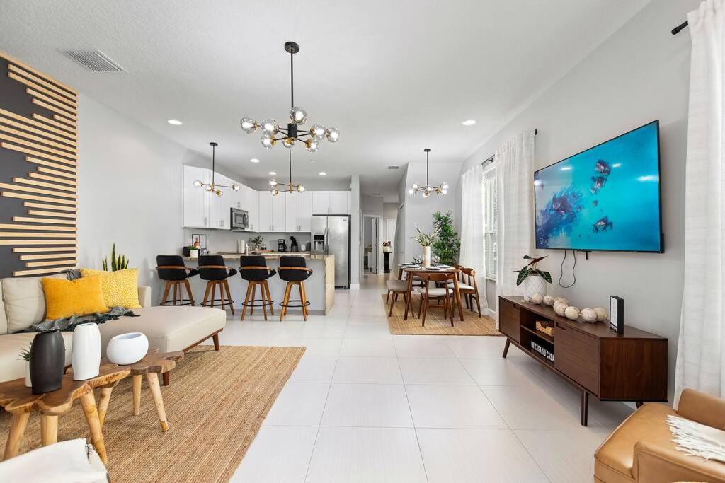 Placid Retreat Near Disney Orlando, FL